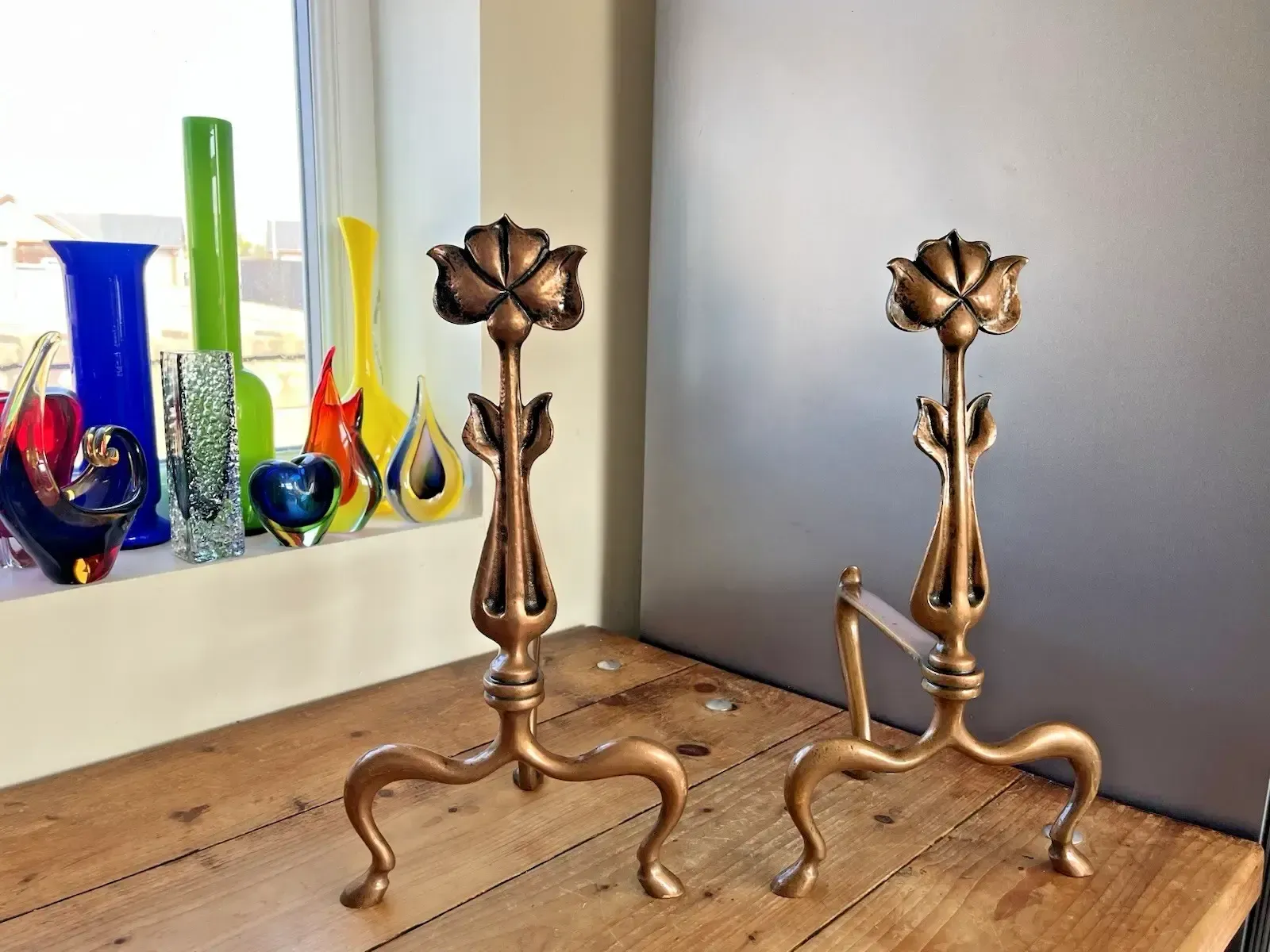 photo vinterior Superb Pair Of Bronze Antique Art Nouveau Secessionist Floral Fire Dogs Andirons