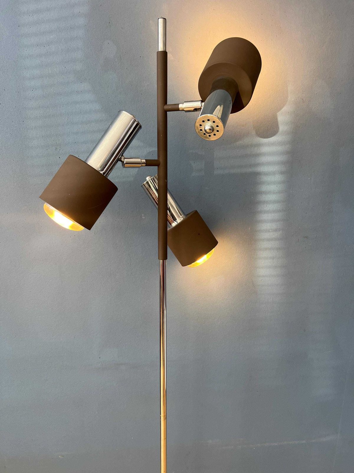 Vintage Bruine En Chromen Dijkstra Space Age Vloerlamp photo for sale