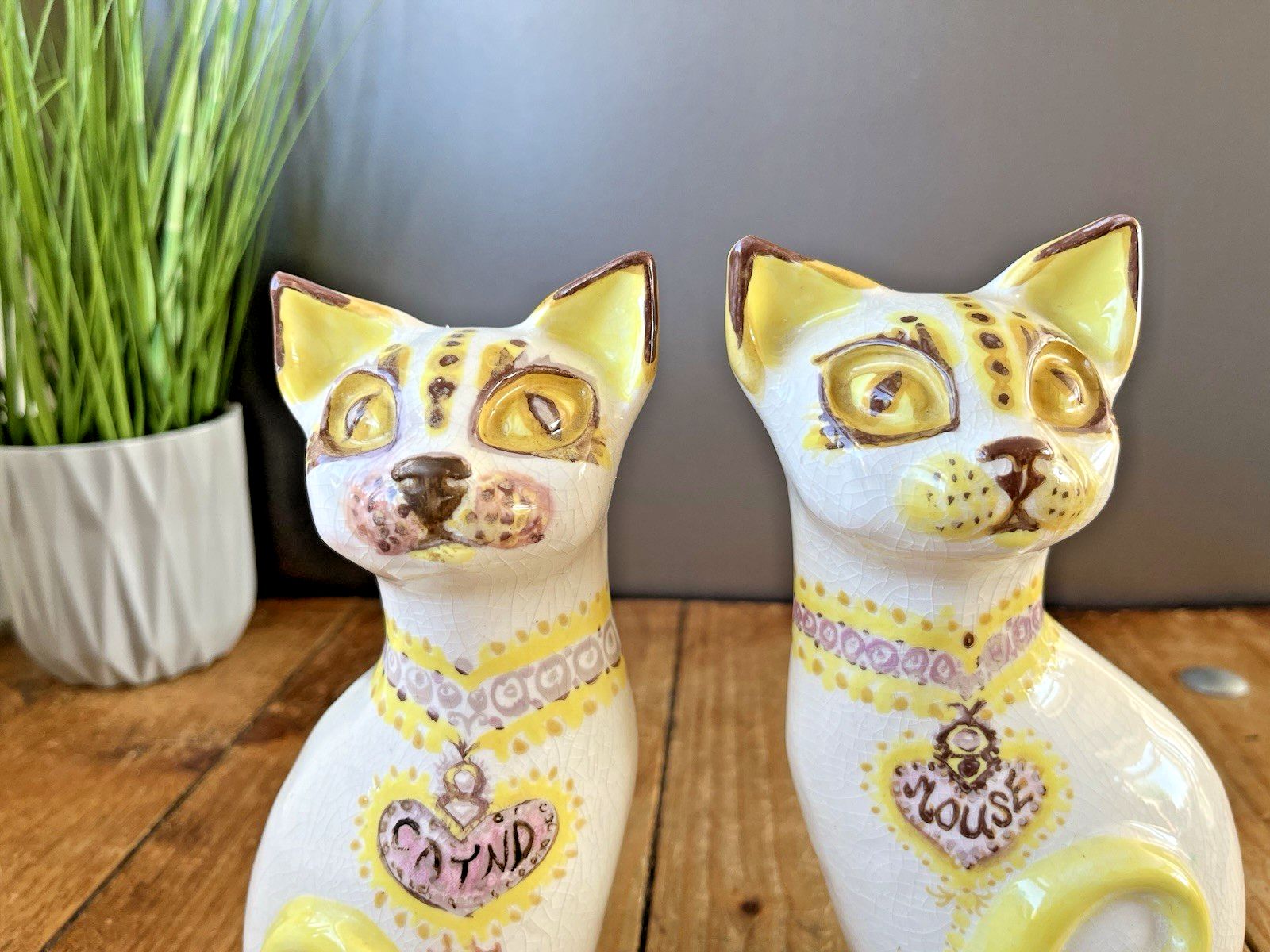 Pair Of Unusual Mid Century Pottery Mantel Cats Ornaments Portuguese ? Italian ? photo vinterior