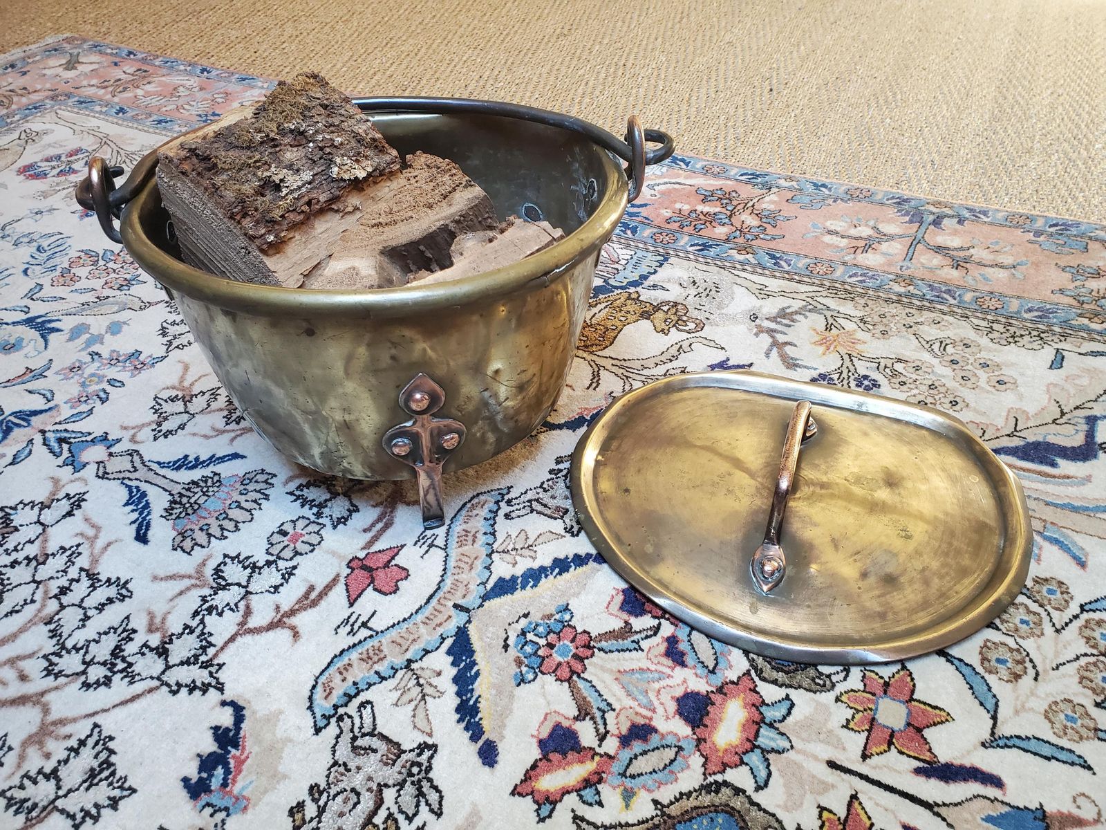 17th Century Brass And Copper Pot / Brass Log Basket / Arts And Crafts / Brass Pot With Lid / Brass Stove / 3 Leg Brass Bucket Jardiniere photo for sale