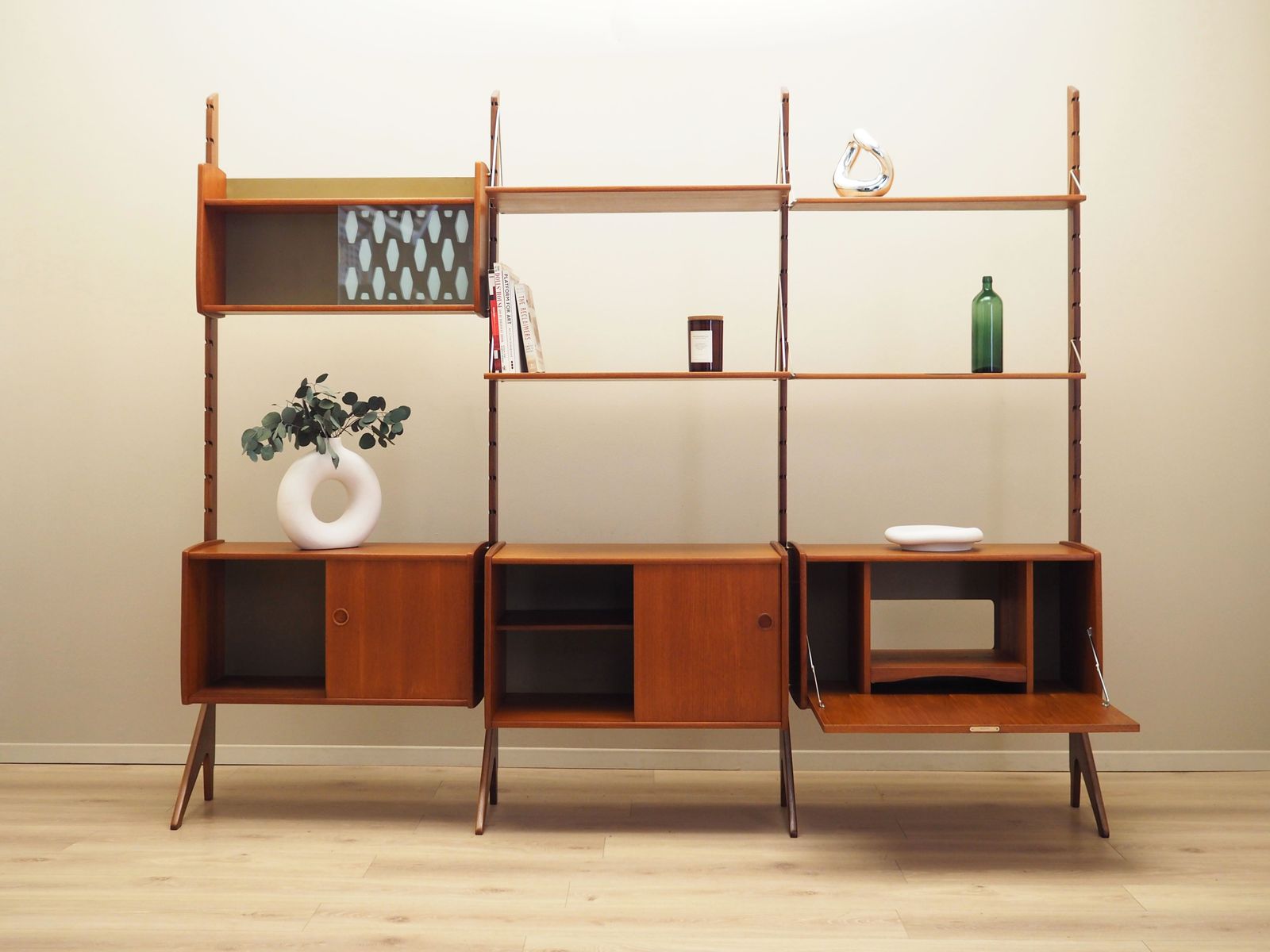 Teakhouten Systeemboekenkast, Noors Design, Ca. Jaren 1960, Productie: Blindheim Mobelfabrikk, Ontwerpers: John Texmon & Einar Blindheim photo vinterior