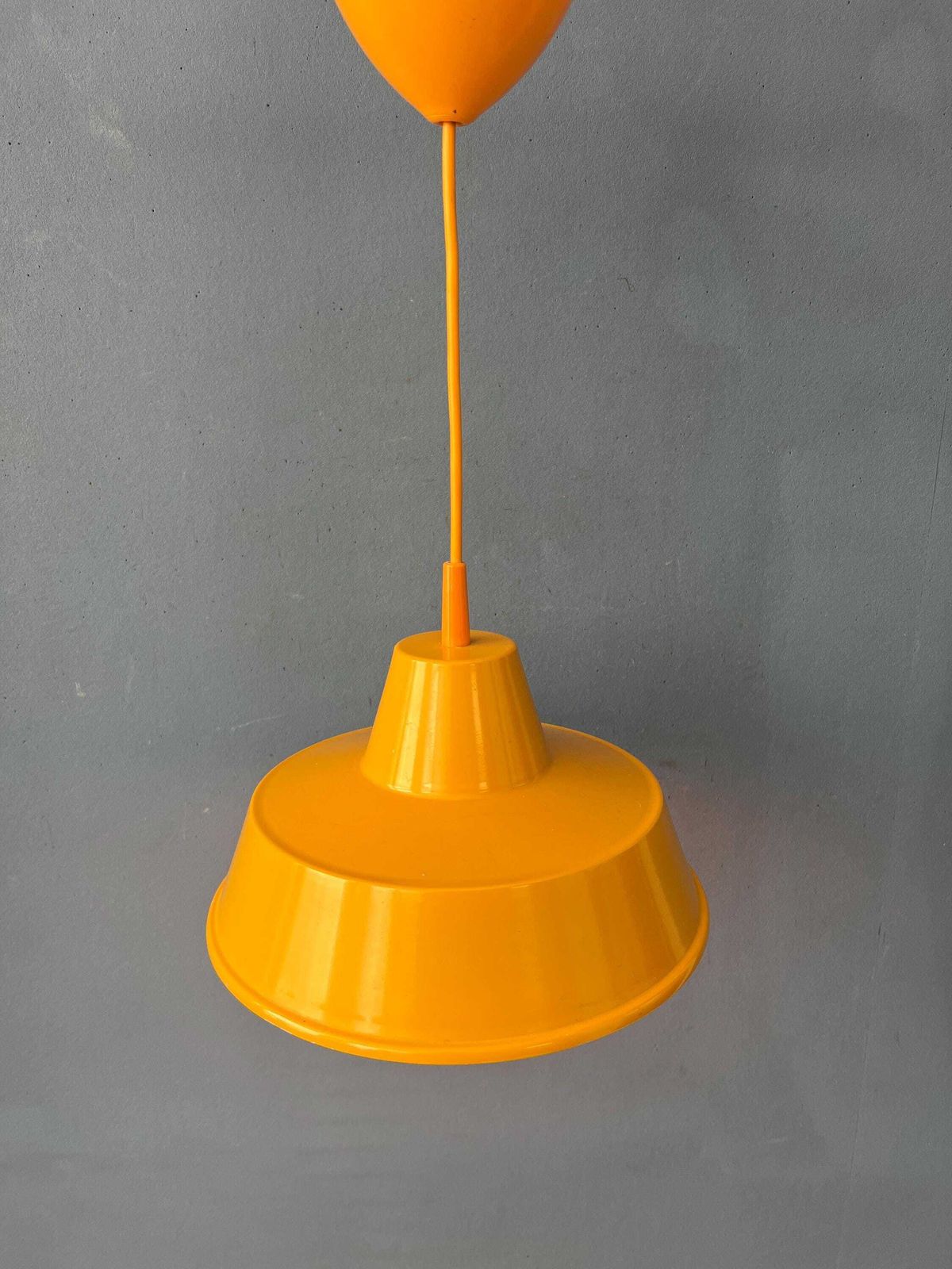 Kleine Vintage Gele Industriële Hanglamp photo buy