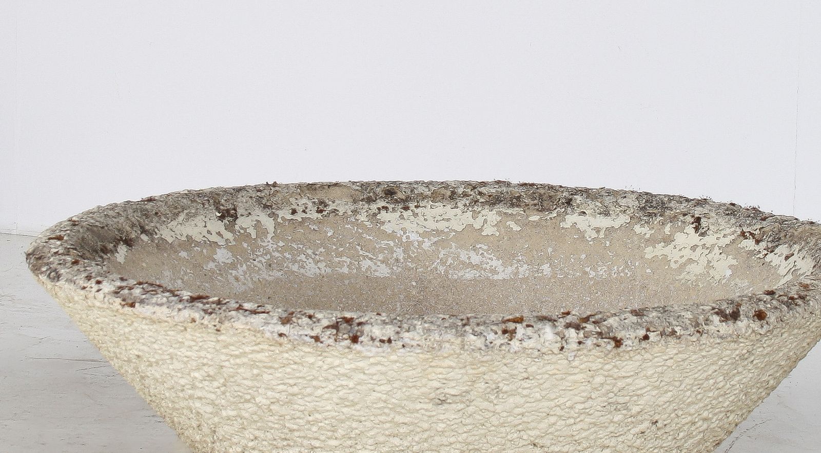 1295.0 A Large Pair Of Mid Century Modernist Concrete Planters In The Manner Of Willy Guhl photo