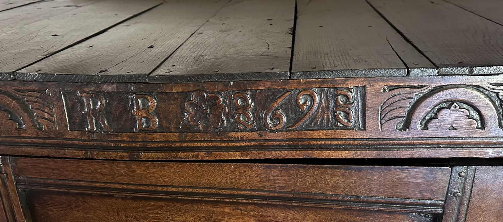 Stunning Large One Piece Oak Cupboard 1691, English Or Welsh photo 3750.0