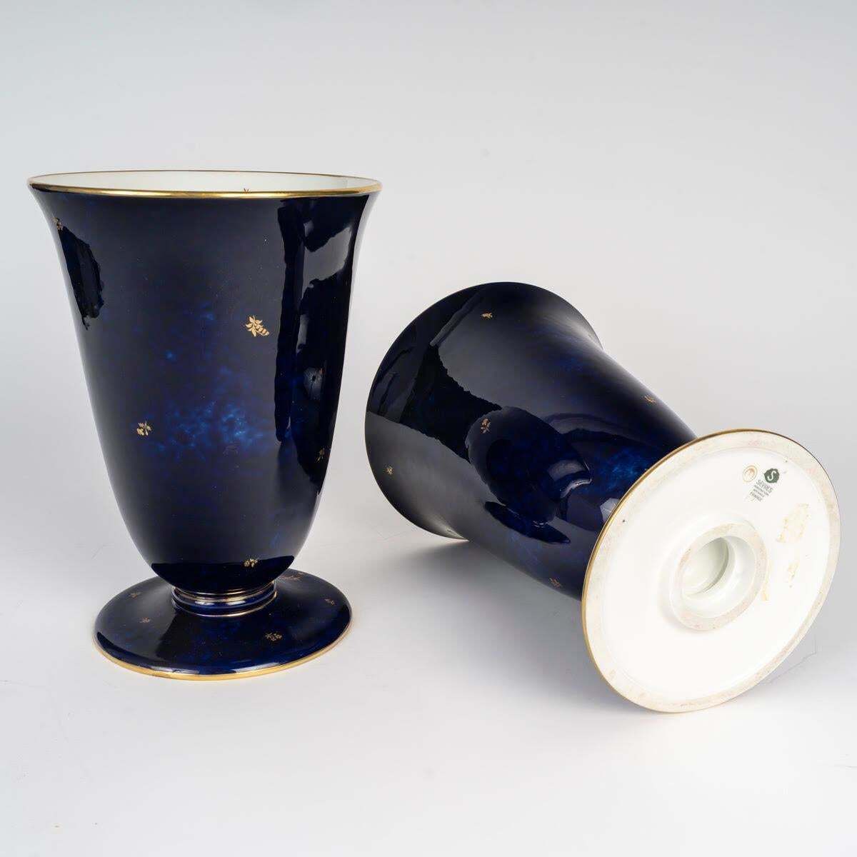 Pair Of Early 20th Century Sèvres Porcelain Vases. photo vinterior