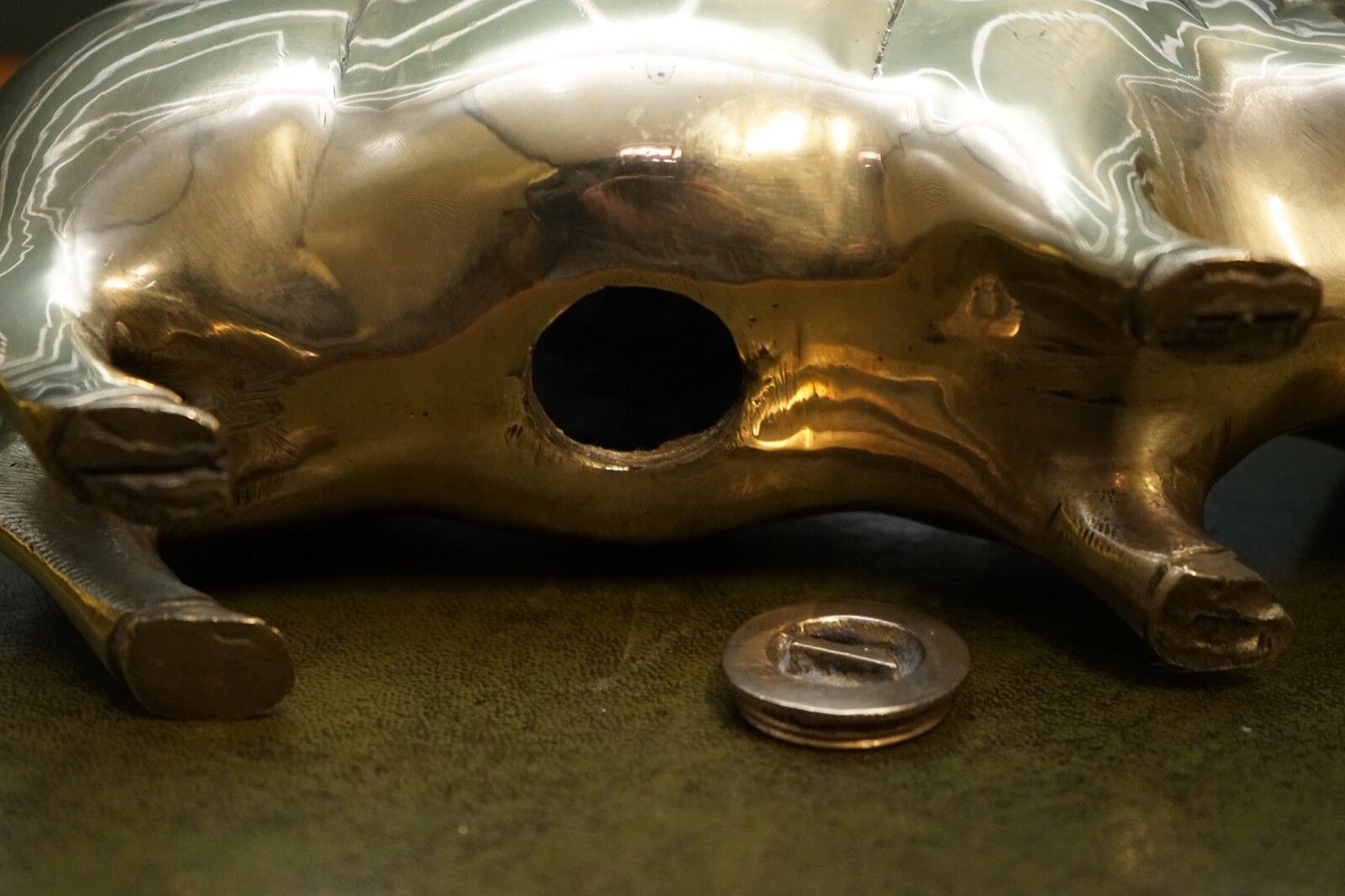 photo vinterior 1920s Antique Decorative Brass Piggy Bank