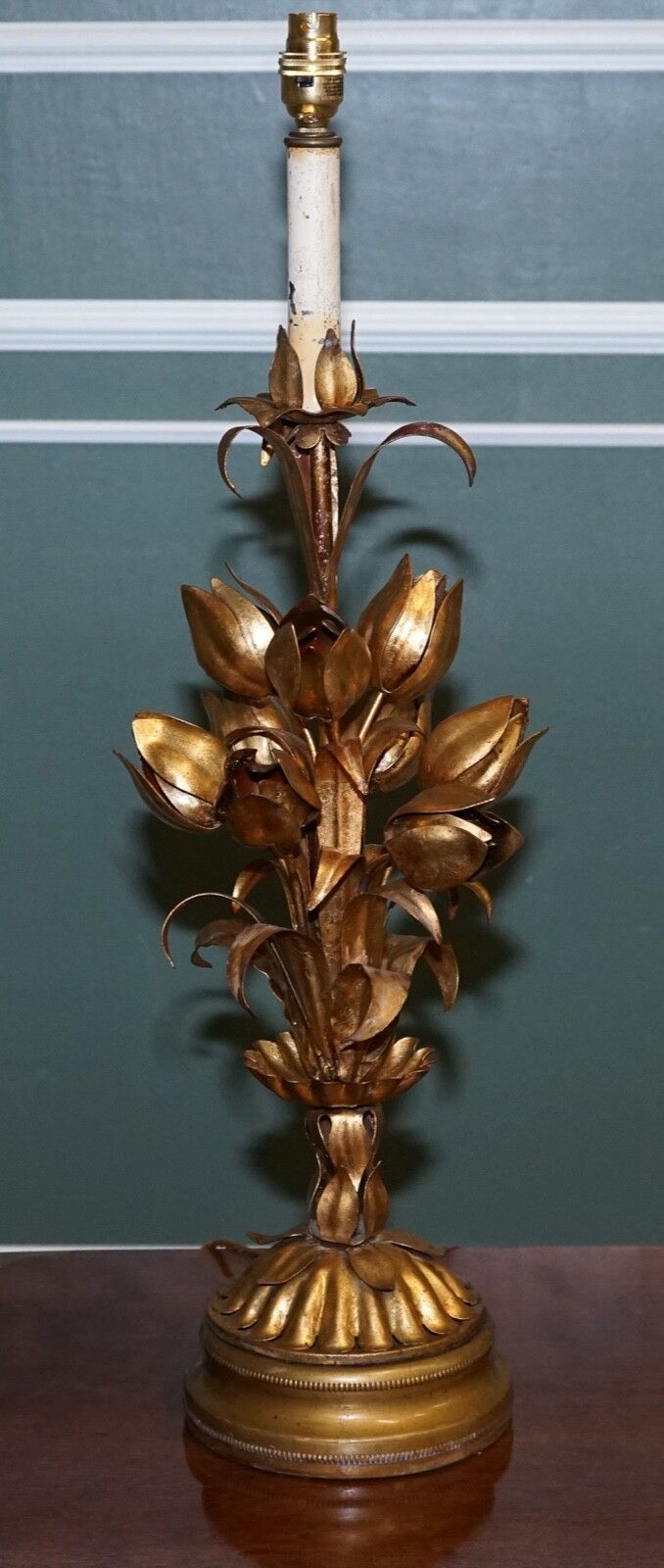 Italian Hollywood Regency Gold Tone With Tulip & Lotus Flower Design Table Lamp photo for sale