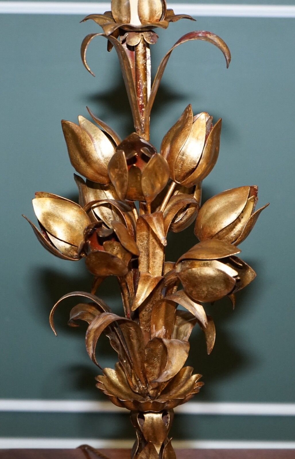 Italian Hollywood Regency Gold Tone With Tulip & Lotus Flower Design Table Lamp photo buy