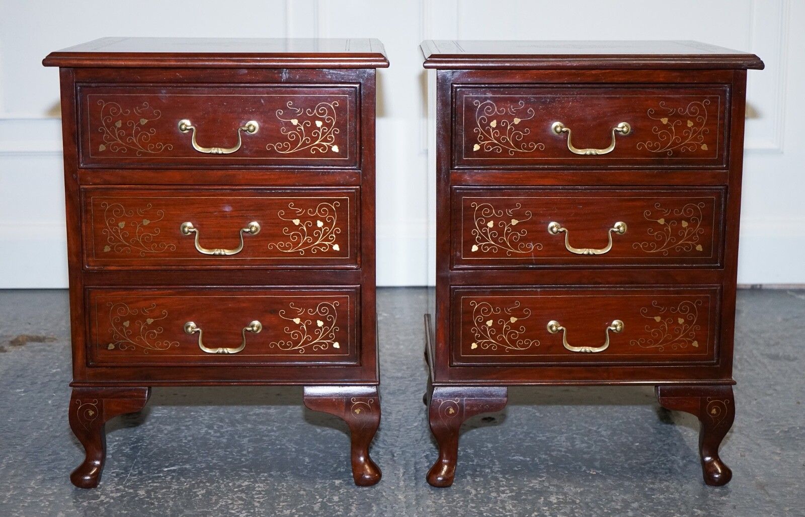 Stunning Pair Of Brass Inliad Anglo Indian Bedside Tables Nightstands photo vinterior