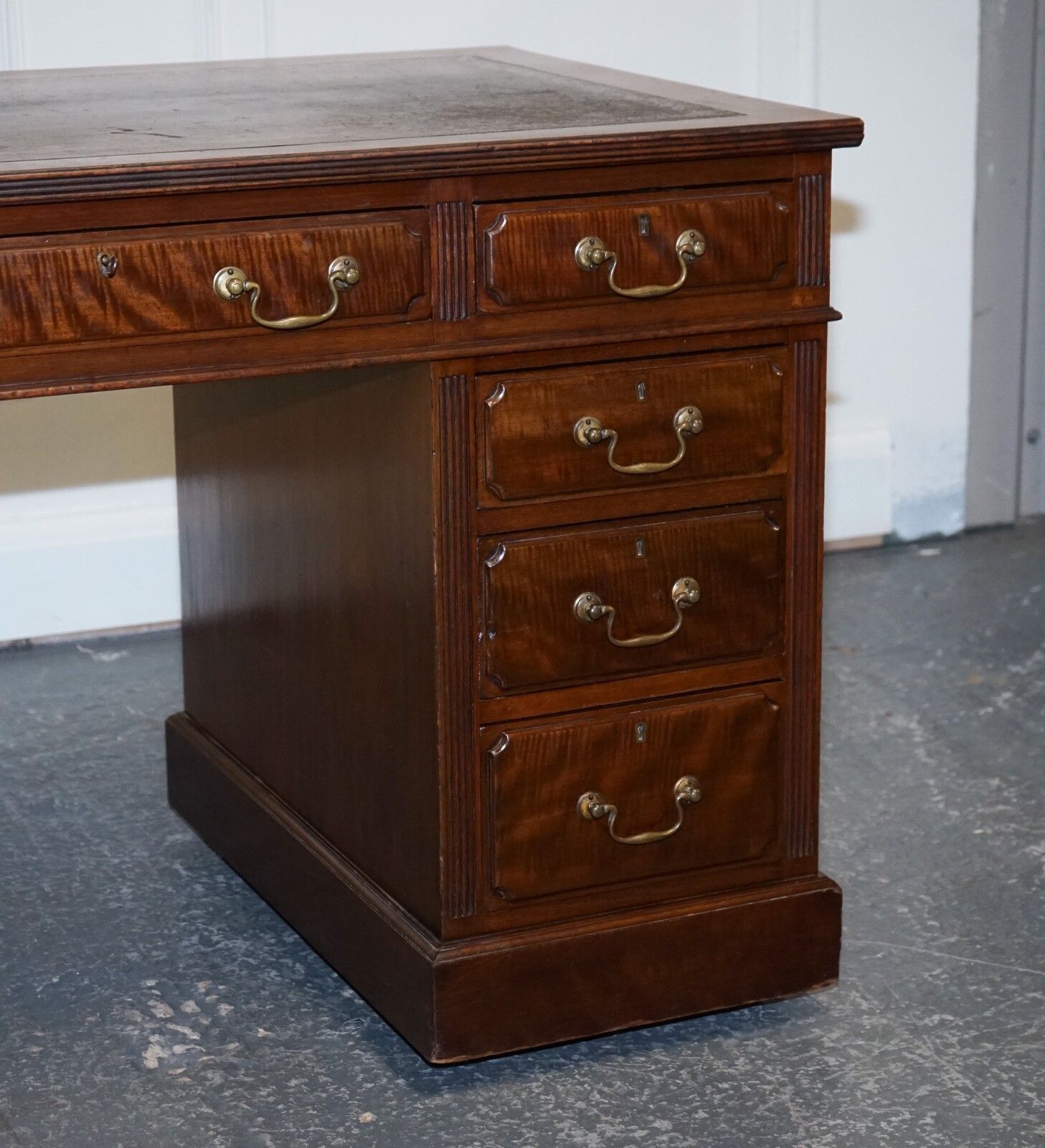 Edwardian Maple & Co Pedestal Writing Desk Distressed Brown Embossed Leather photo vinterior