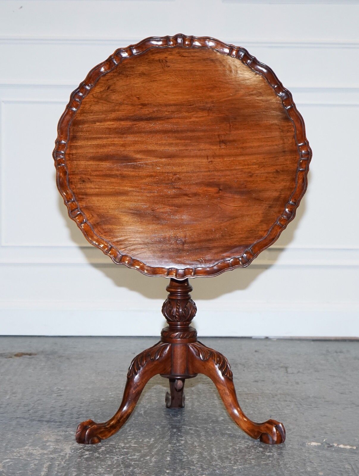 Lovely Large Hardwood Large Pie Crust Tilt Top Side Wine Plant Lamp Table photo 1550.0