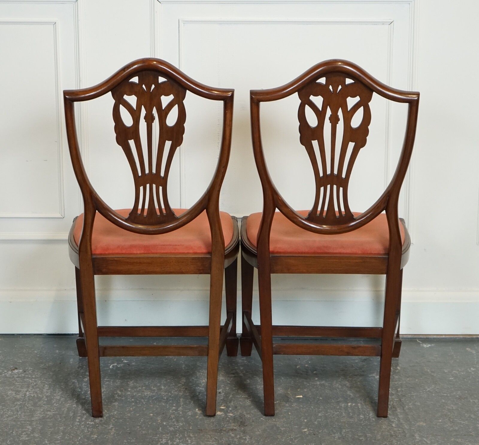 Lovely Pair Of Victorian Hepplewhite Carver Hallway Side Chairs Feather Filled photo 750.0