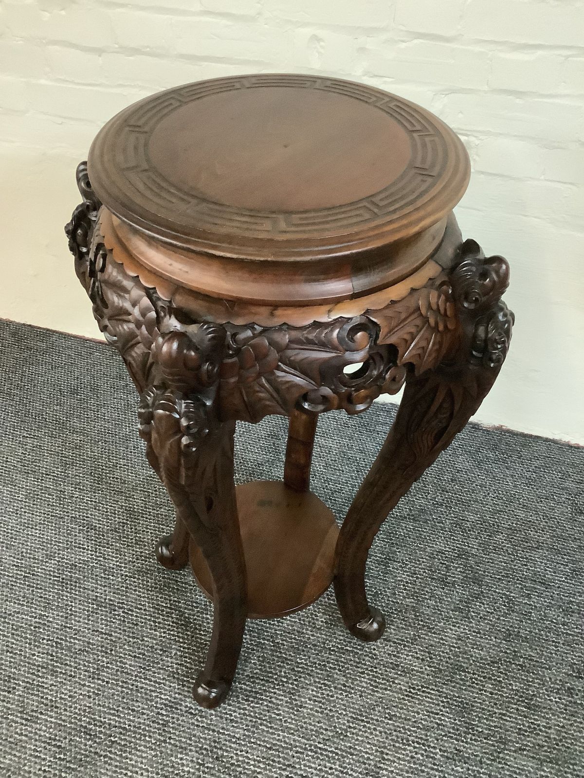 photo vinterior 19th Century Chinese Carved Rosewood Jardiniere Plant Stand.