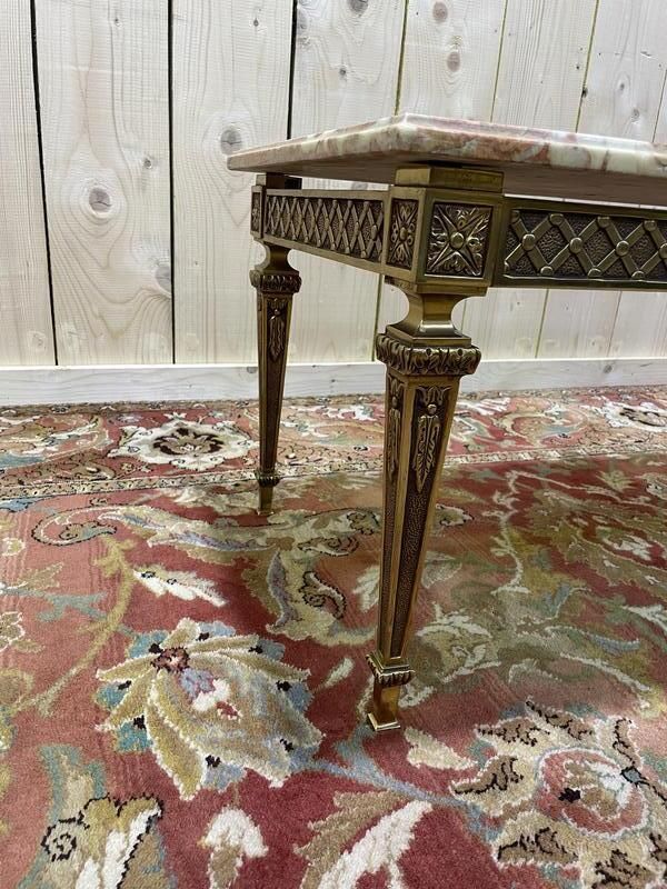 Table Basse De Style Louis XVI En Bronze Doré Et Marbre Rose photo vinterior