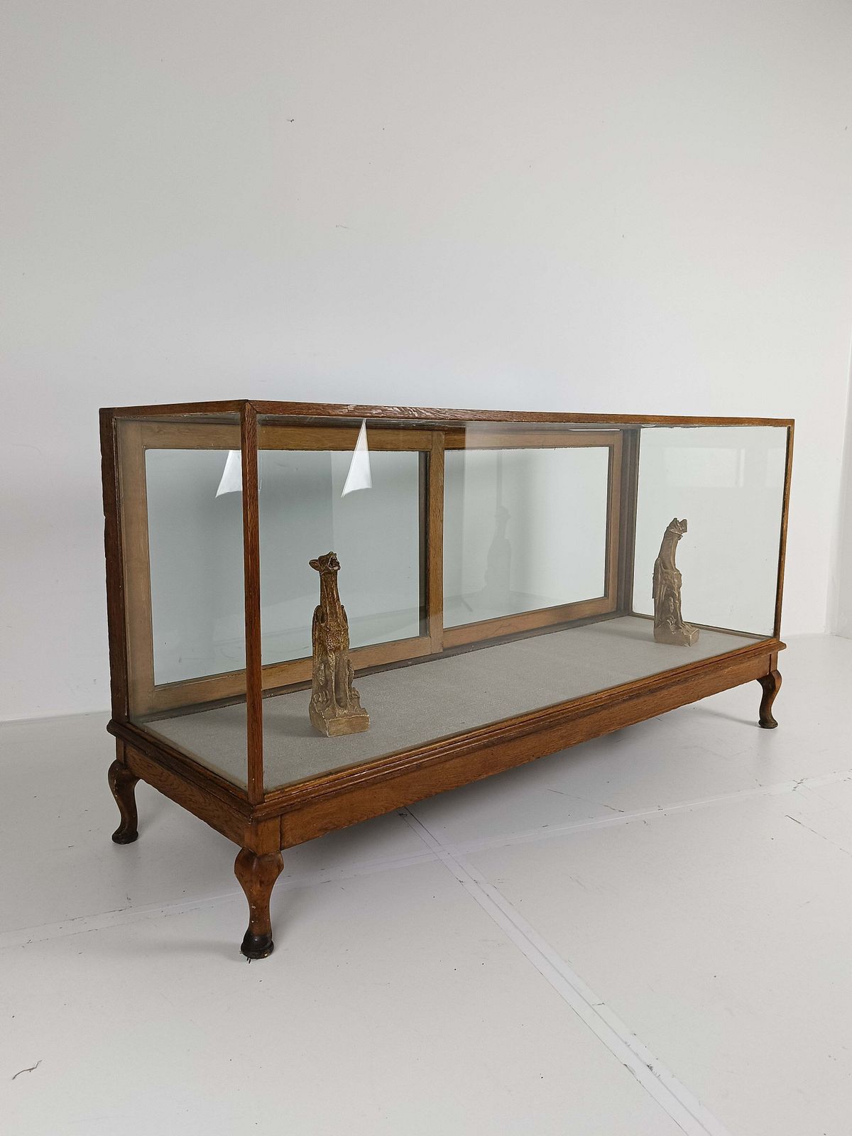 photo vinterior Antique Large Glass Dispay Cabinet / Shop Counter