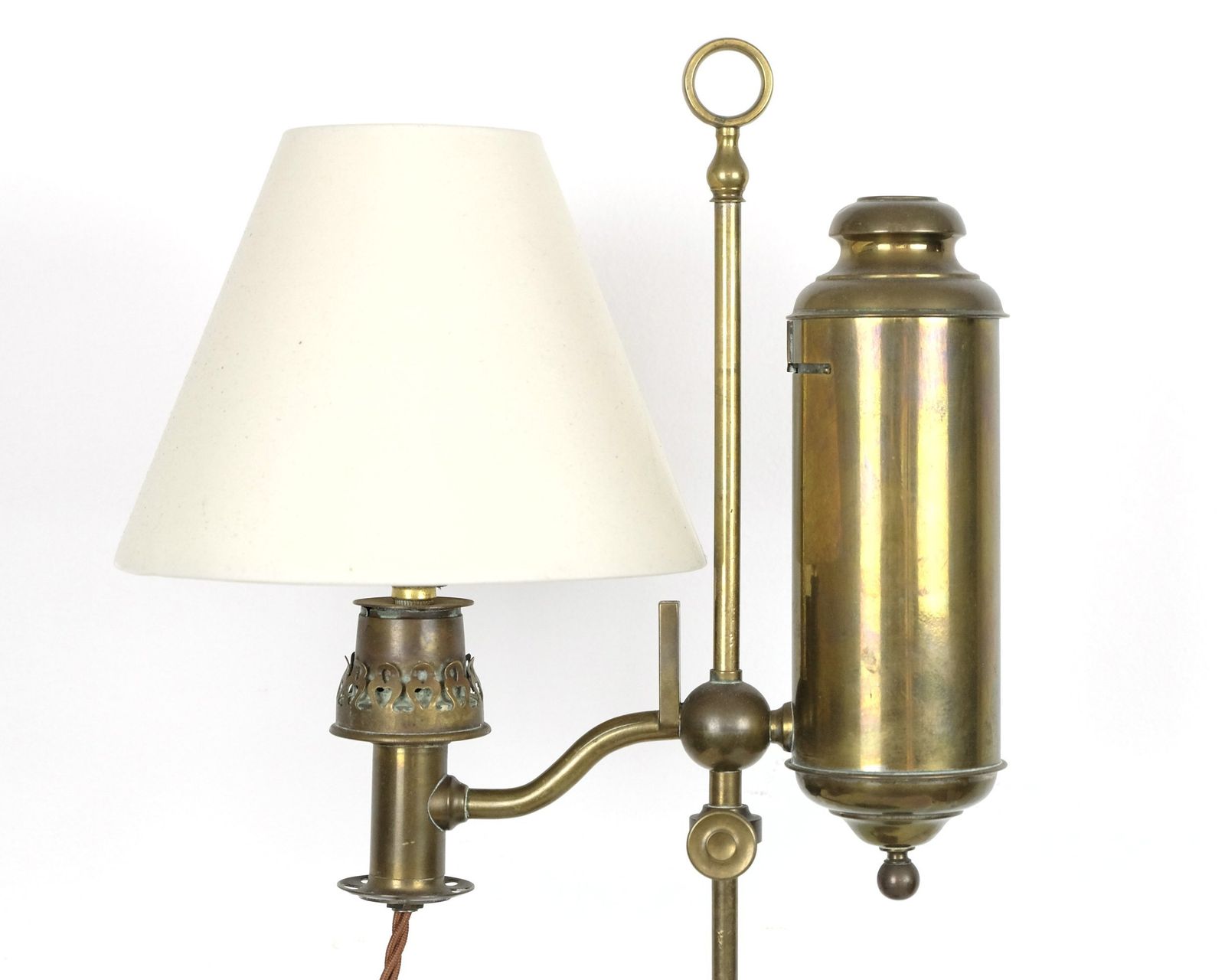 A 19th Century Victorian Brass Oil Lamp photo Lighting