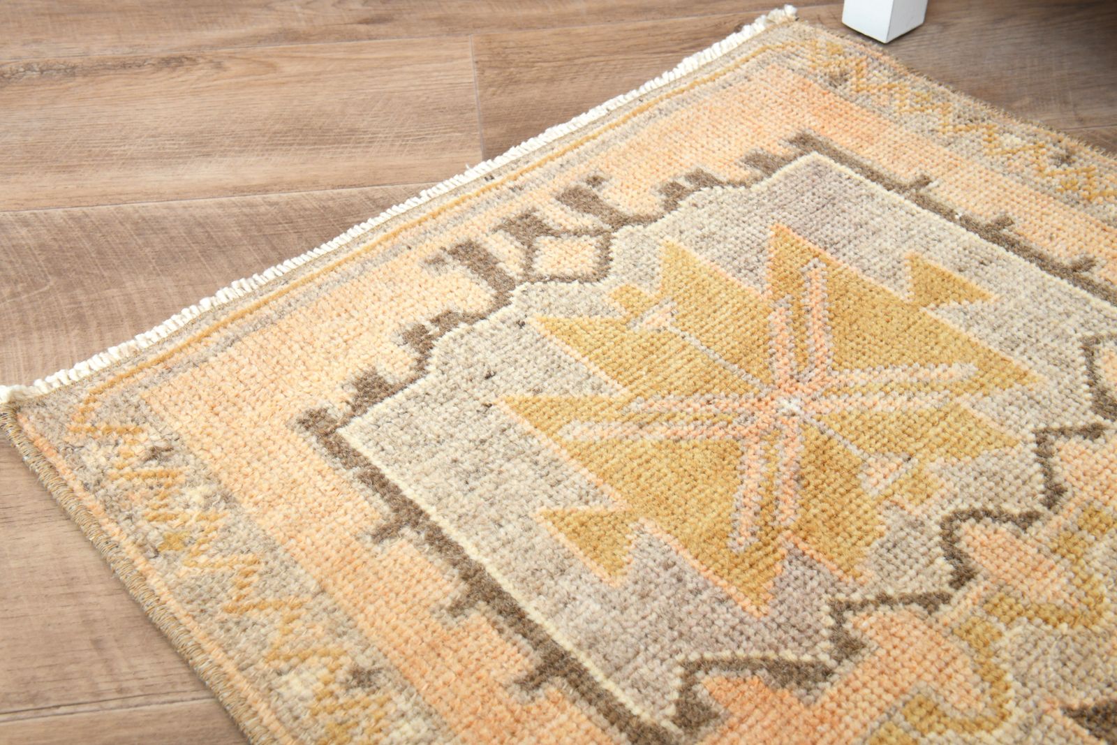 2x3 Boho Chic Decor Turkish Mini Rug, Washable, Interior Designer Rugs, Gift For New Home, Bathroom Carpet, Bath Mat, Farmhouse Decor photo vinterior