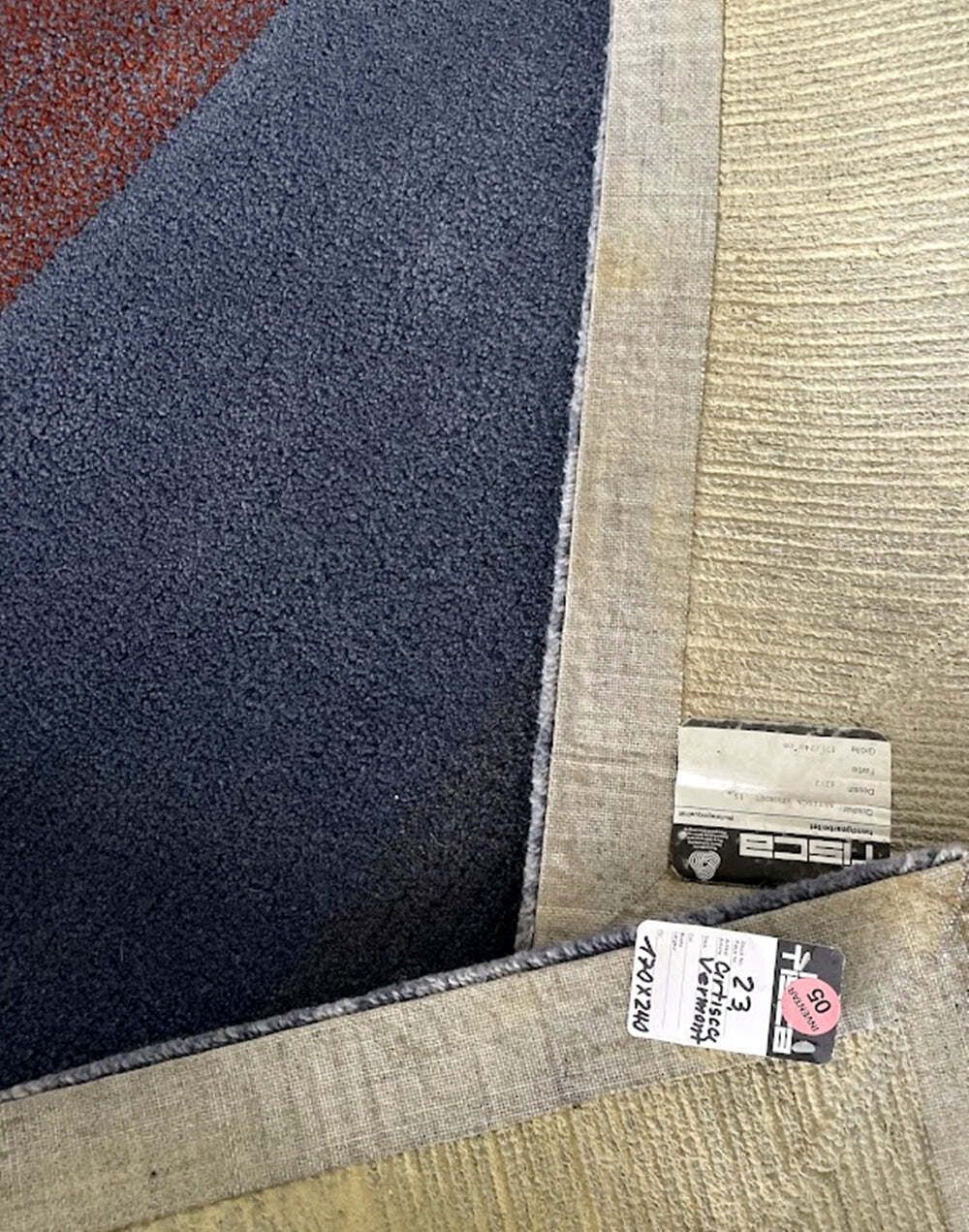 Artisca Vermont Hand Tufted Rug 1980 1990s France photo vinterior