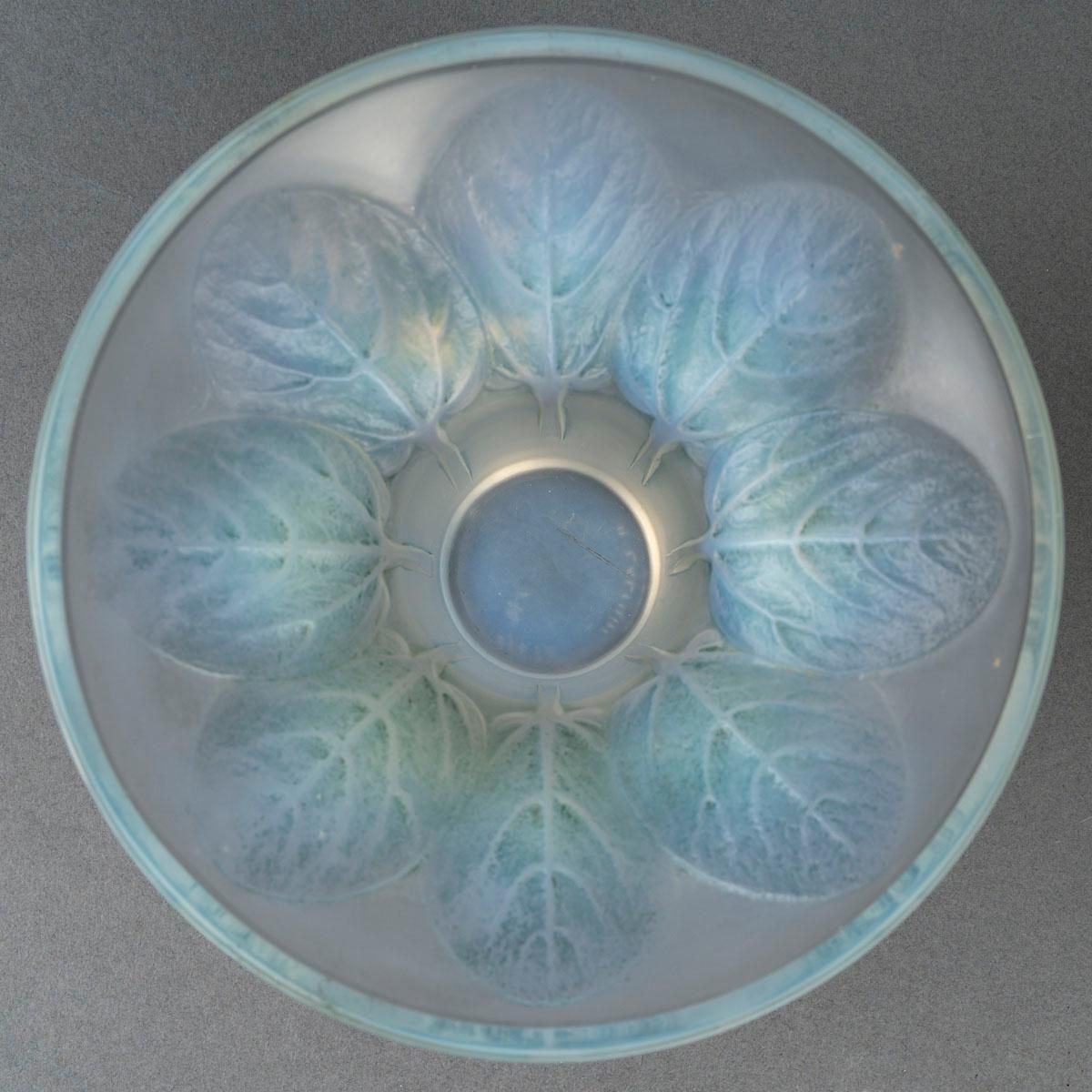 R.Lalique  1921 Vase Violettes Opalescent. photo 3473.0