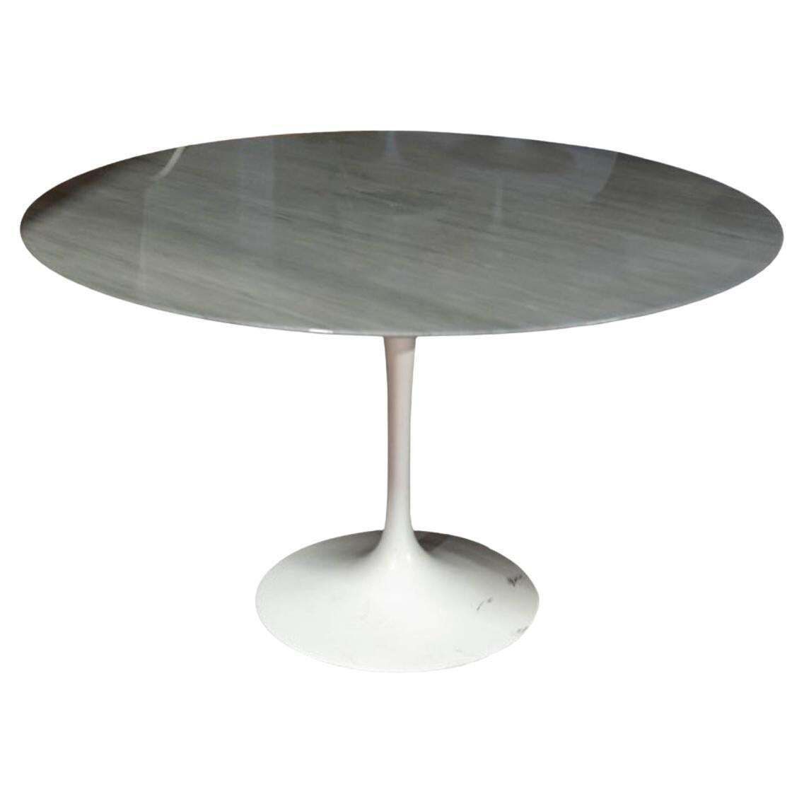 Eero Saarinen (1910 1961) & Knoll International (Publisher) "Tulip" Table, 120cm