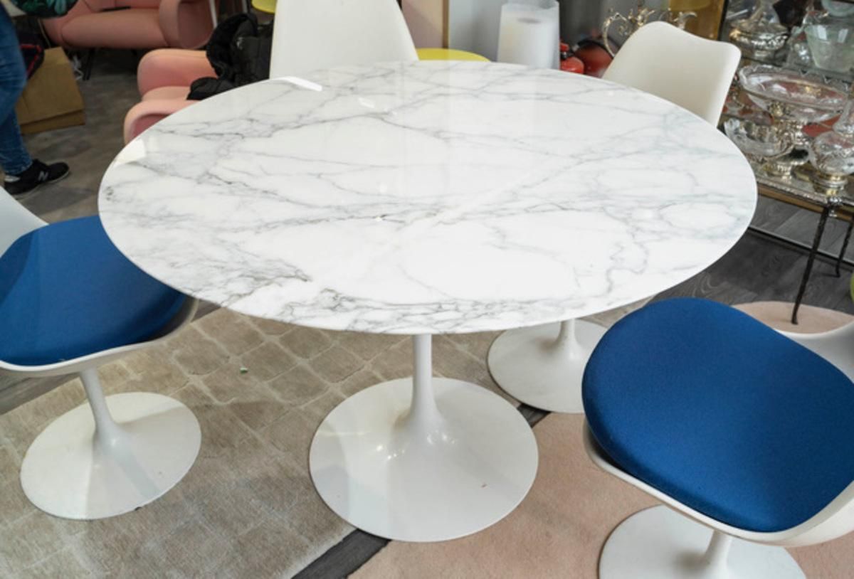 Eero Saarinen (1910   1961) & Knoll International  Publisher Table 107 Cm photo for sale