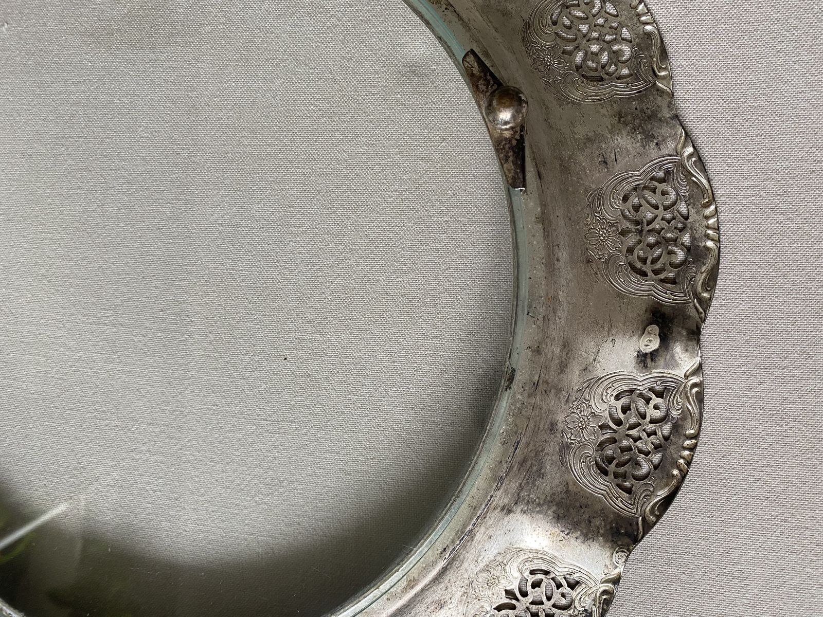Tray Footed Platter With Glass Centre And Silver Plated Rim Diameter 14" photo vinterior