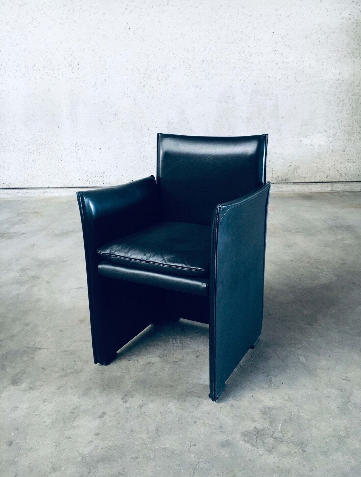 Meubels Postmodern Design 401 Break Fauteuils Van Mario Bellini Voor Cassina, Italië, Jaren 1980 photo