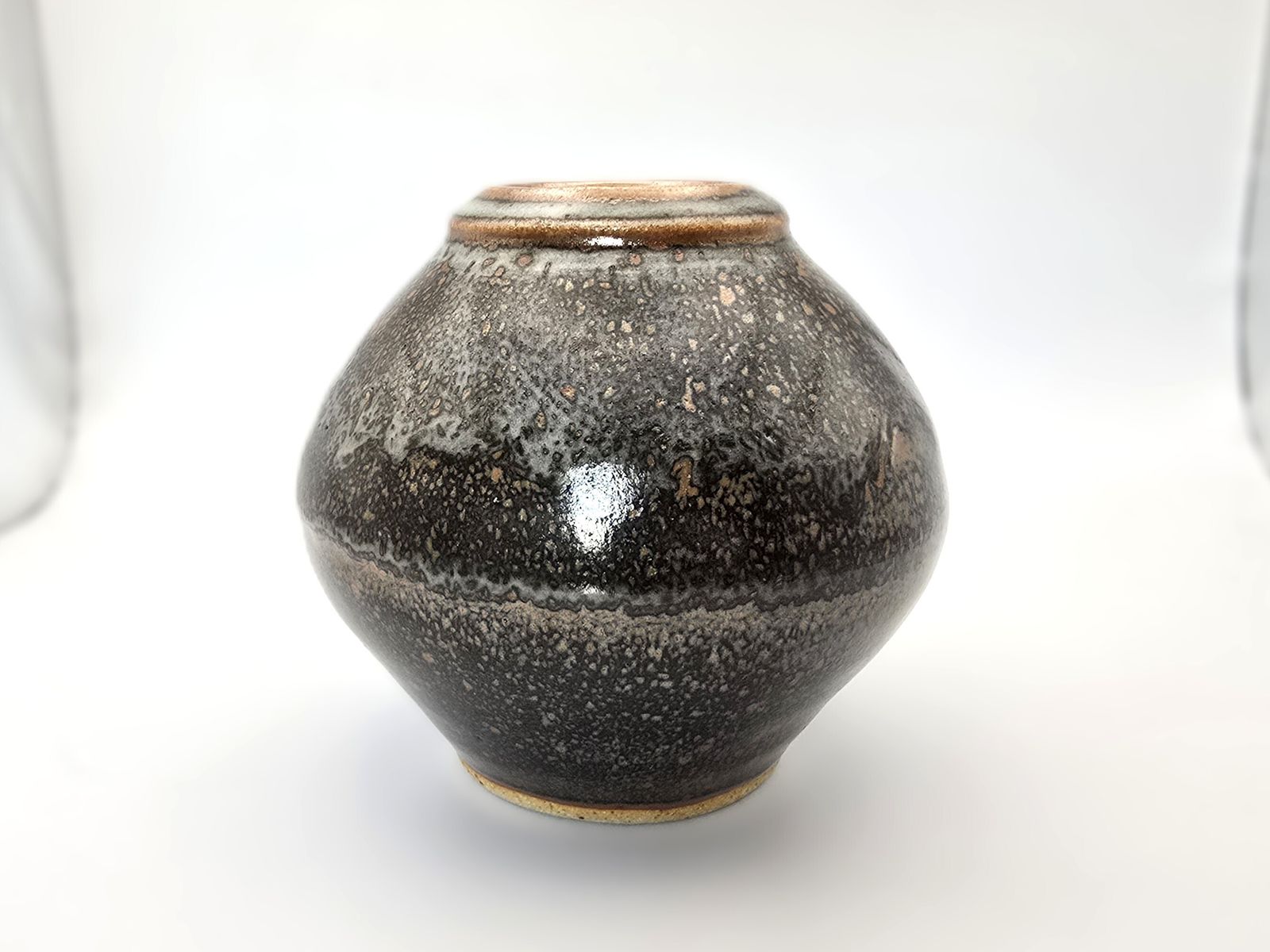 100.0 John Leach Muchelney Studio Pottery Exhibition Vase   Tenmoku Glaze   2010 photo