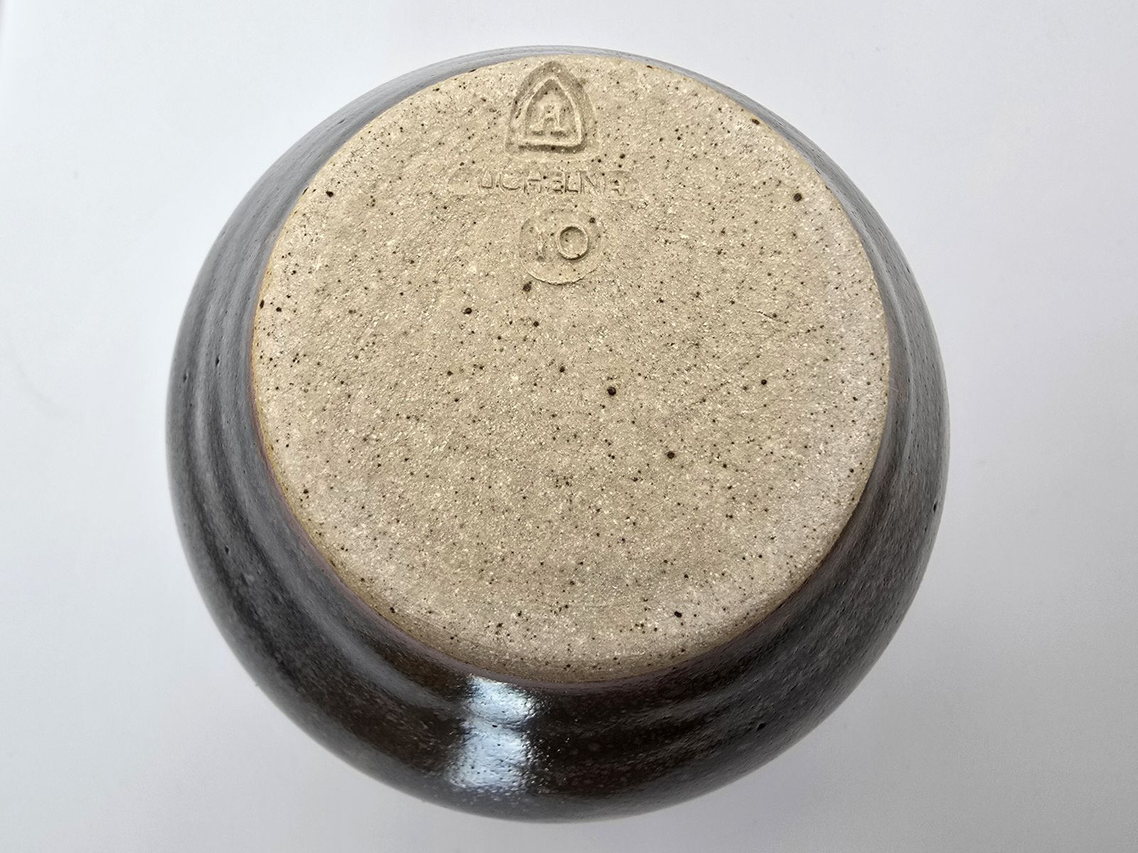 photo vinterior John Leach Muchelney Studio Pottery Exhibition Vase   Tenmoku Glaze   2010