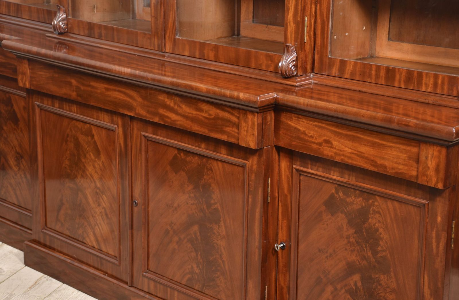 19th Century Mahogany Library Breakfront Bookcase photo vinterior