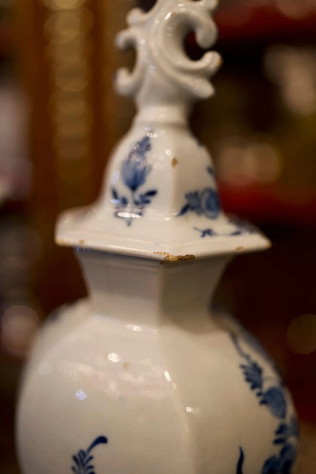 photo furniture A Garniture Of Mid 18th Century Dutch Delft Blue And White Vases