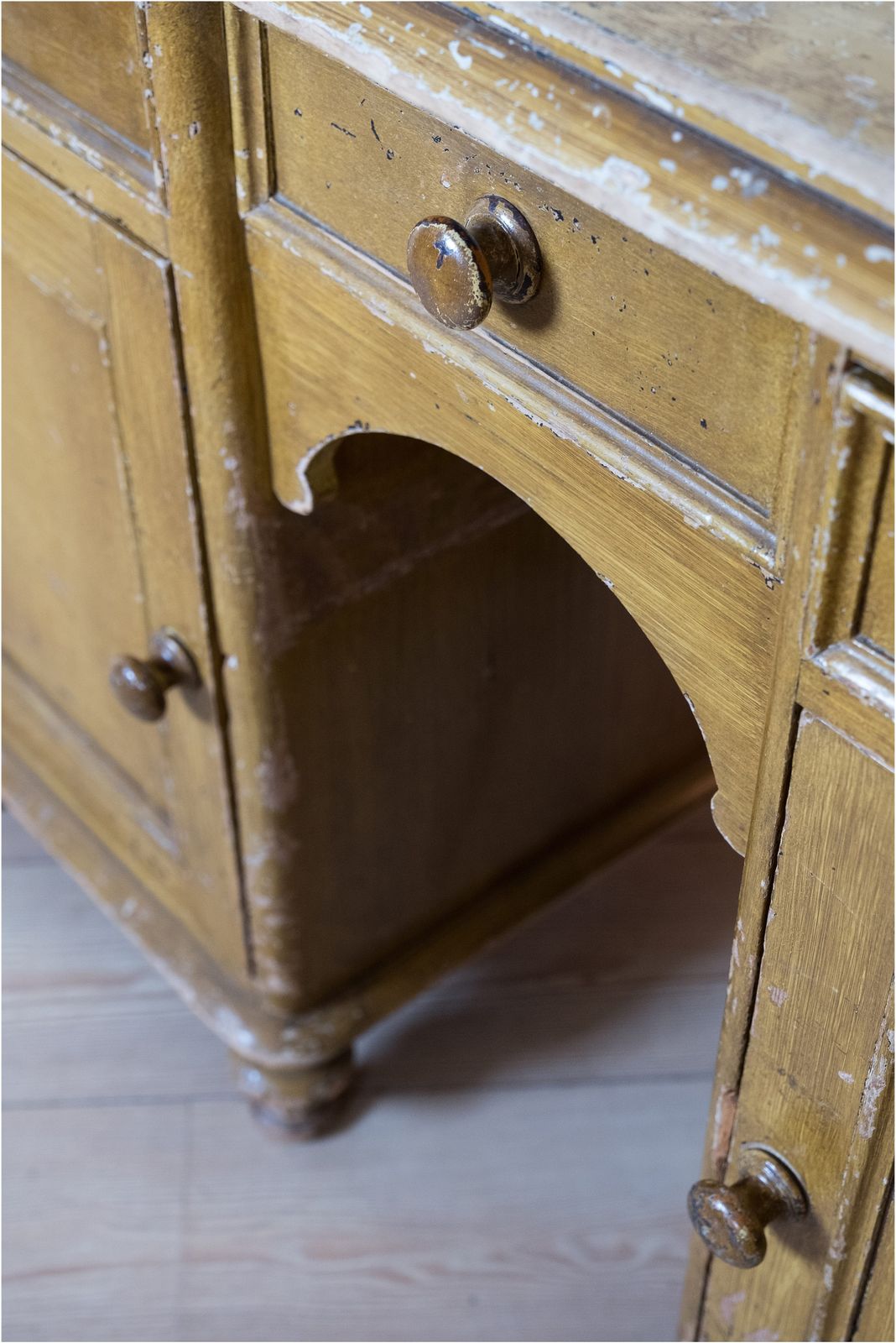 Furniture 19th Century Welsh Dresser Base In Original Scumble Glaze (819) photo