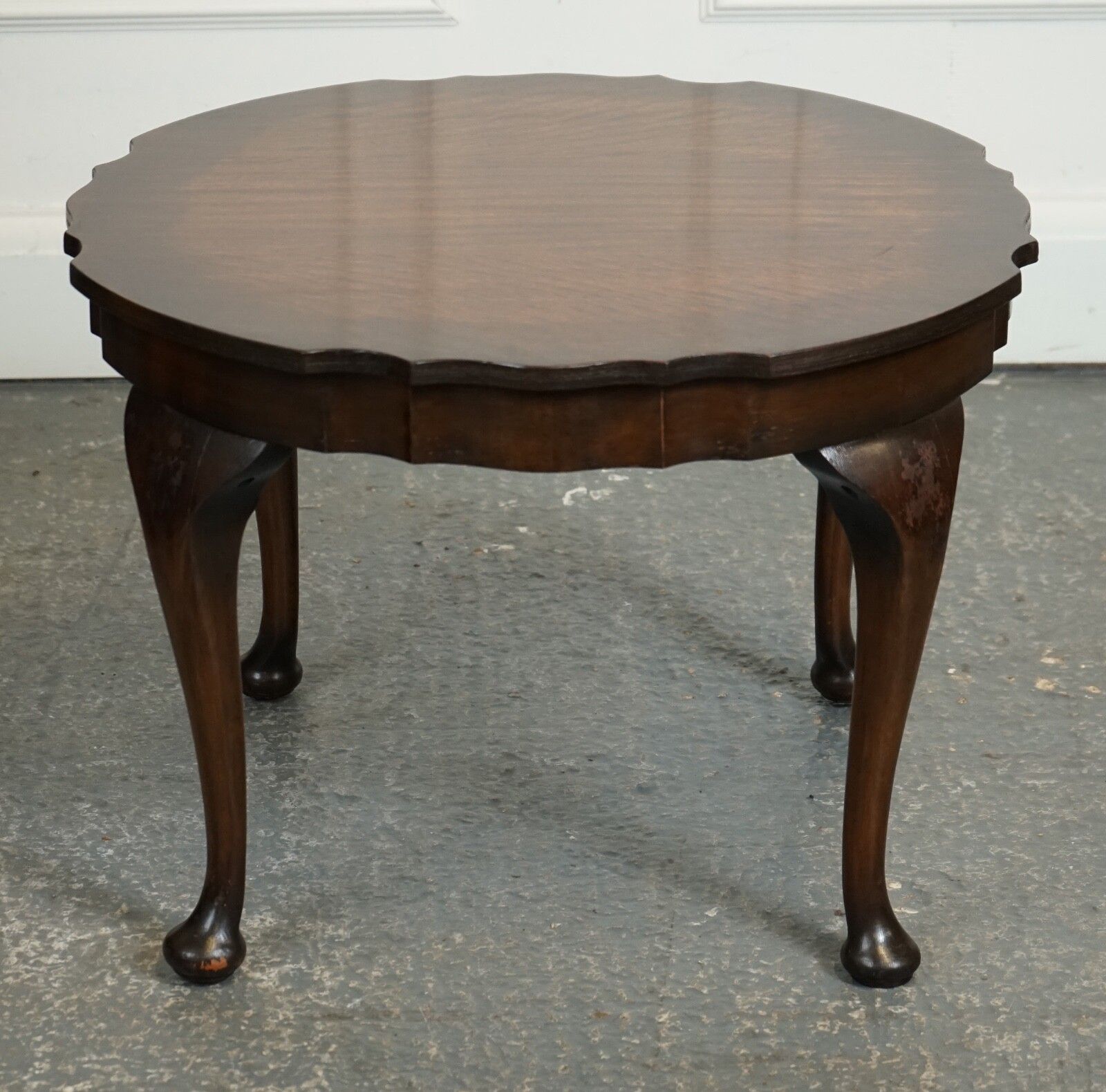Lovely Small Pie Crust Shaped Edges Hardwood Side Table J1 photo 350.0