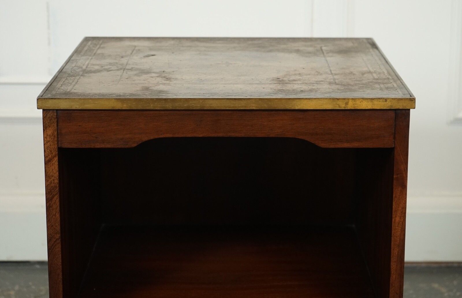 photo furniture Vintage Pair Of Military Campaign Bedside Tables Nightstands Brown Leather Topj1