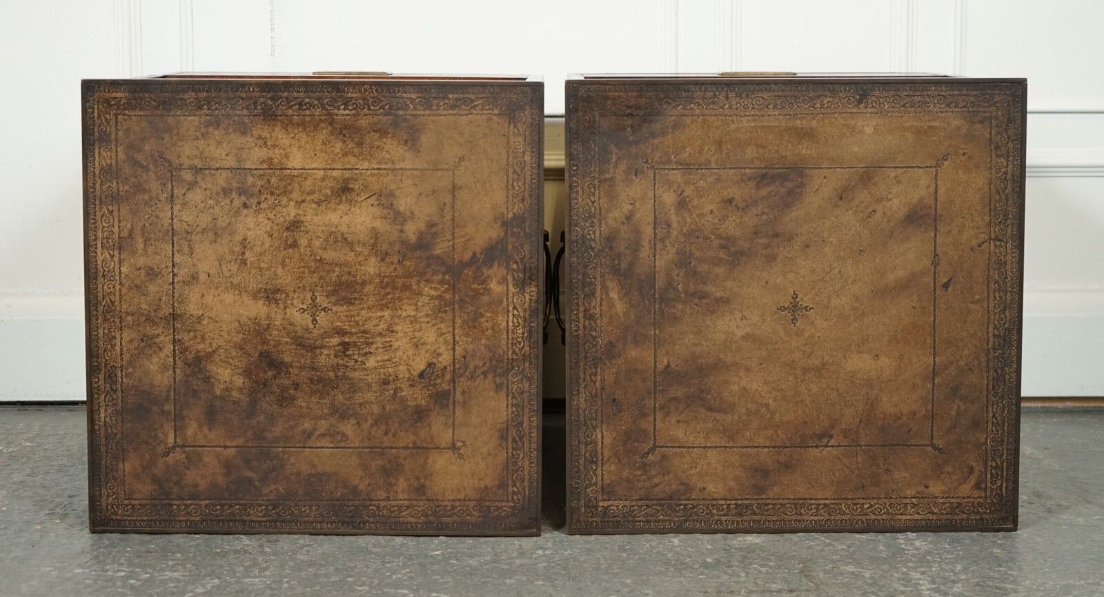 photo vinterior Vintage Pair Of Military Campaign Bedside Tables Nightstands Brown Leather Topj1