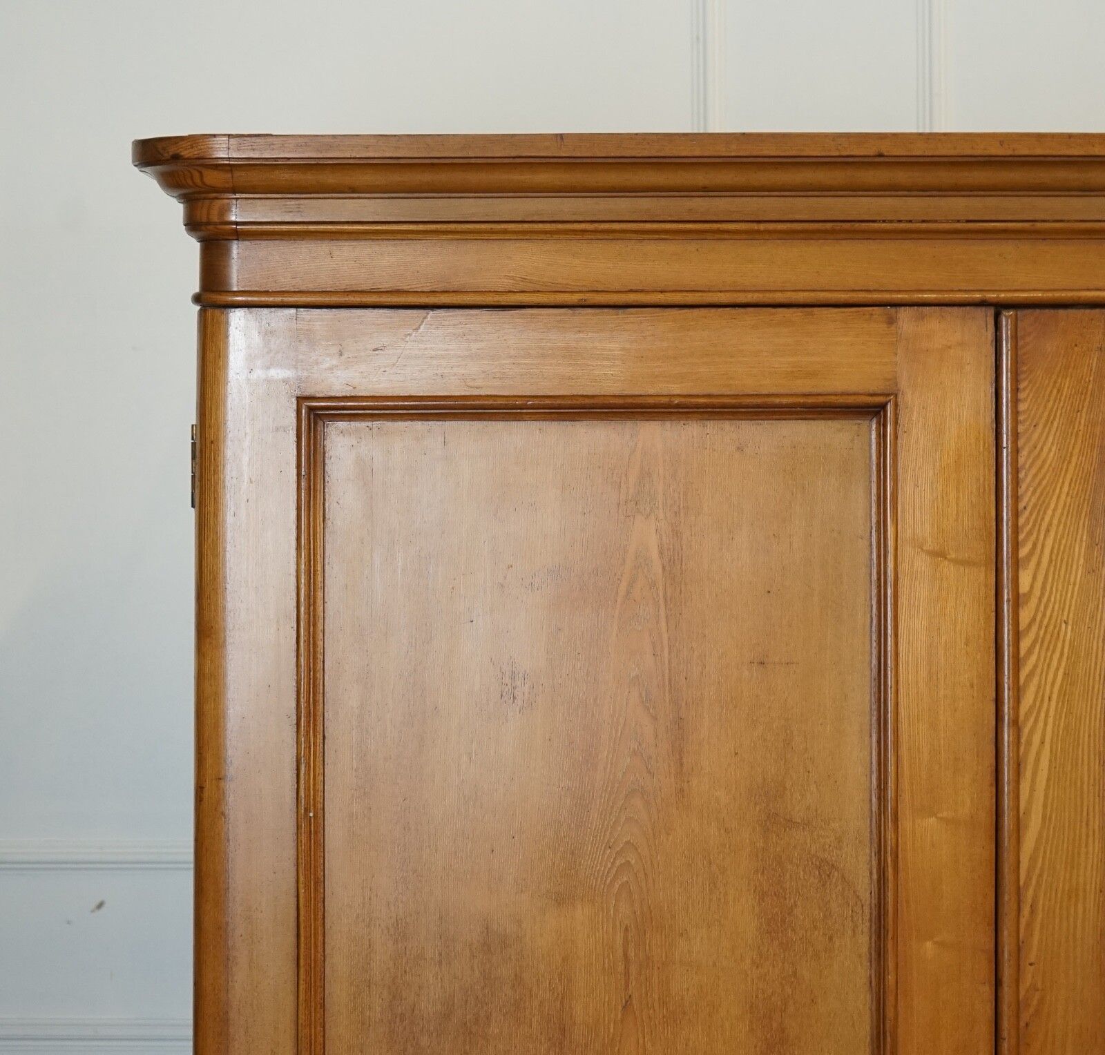 photo furniture Late Antique Victorian Oak Triple Wardrobe Made By Marsh Jones & Cribb Circa1890
