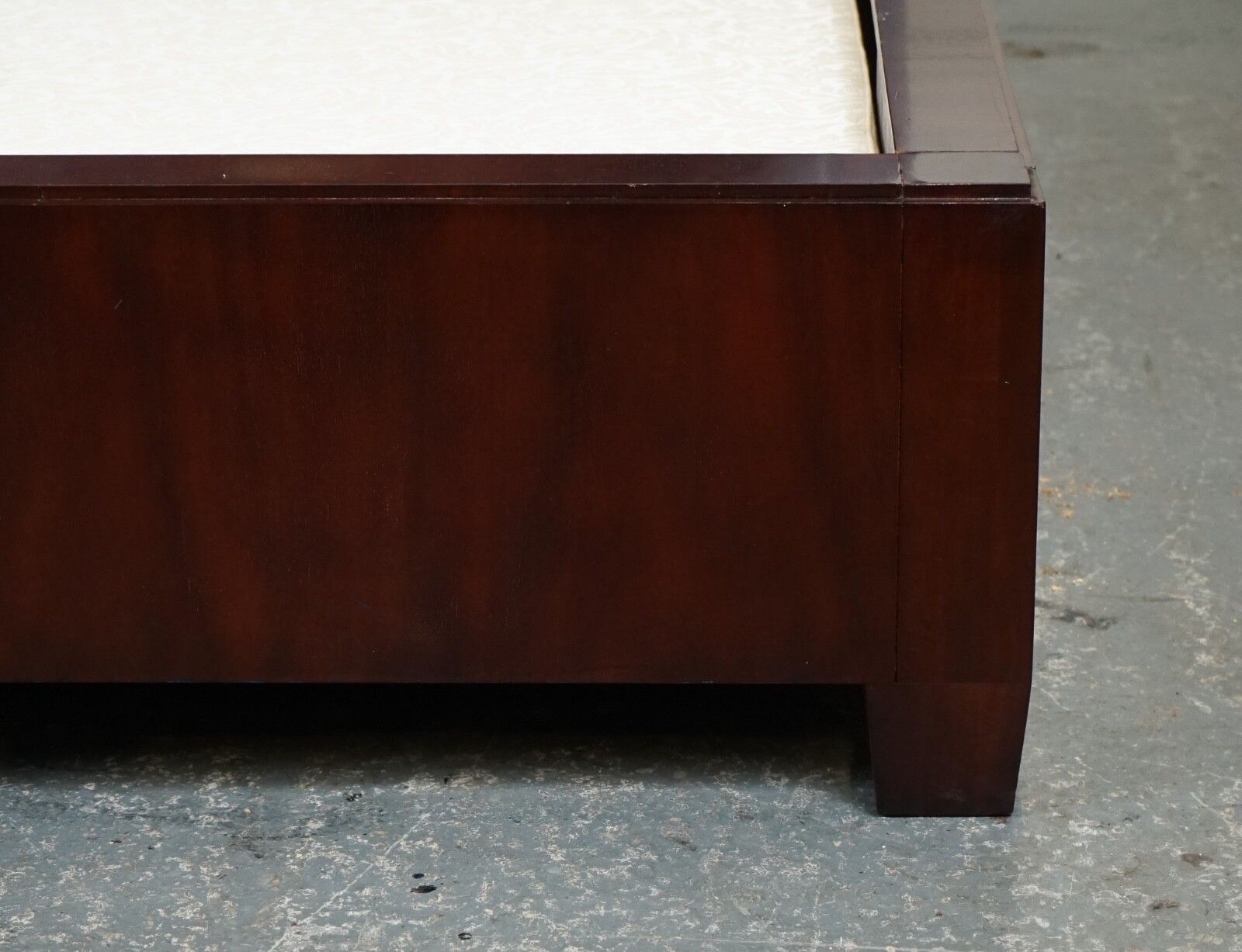 photo furniture Rare Vintage Ralph Lauren American King Hudson Street Bed