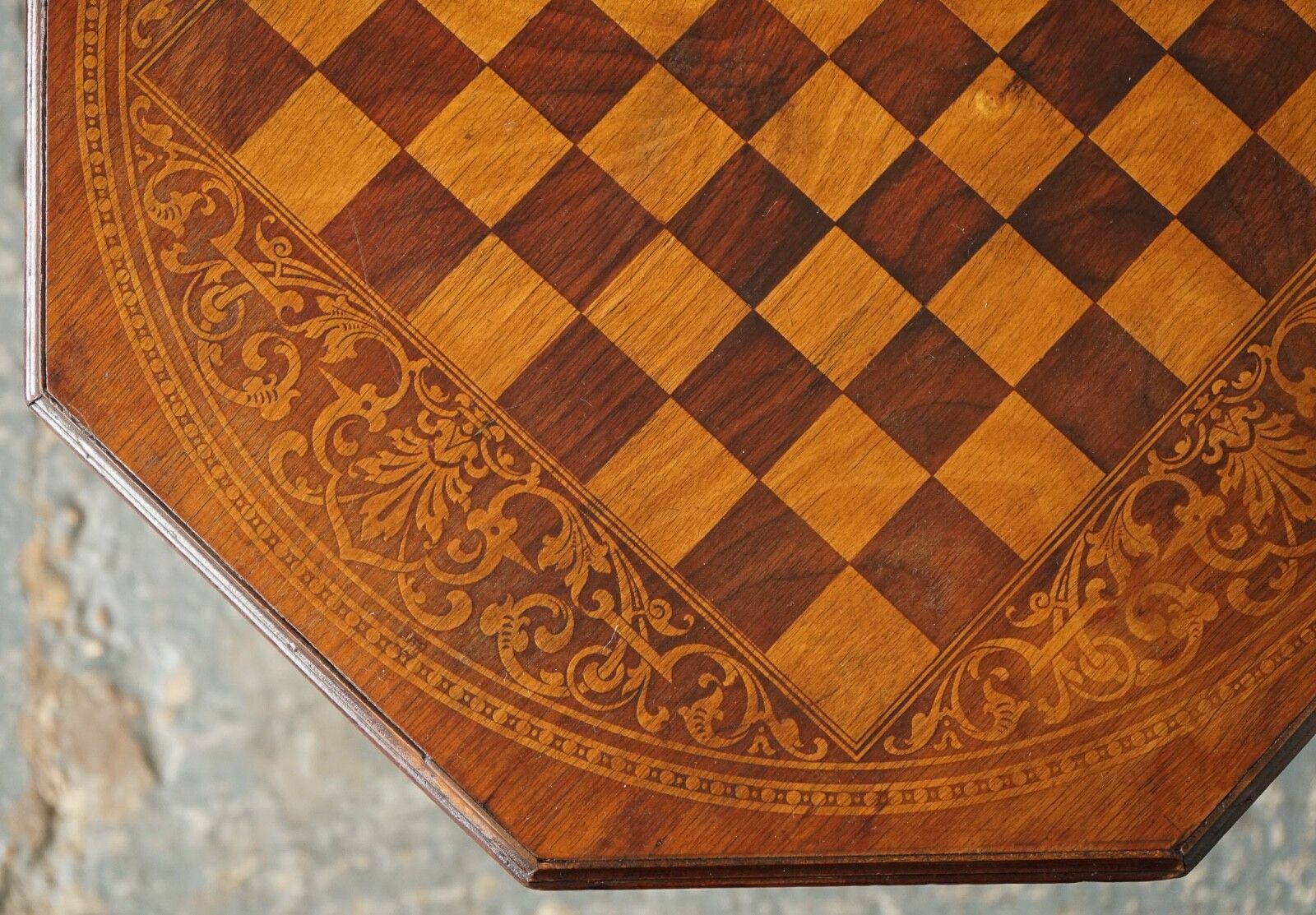 1350.0 Stunning Antique Italian Chess Side End Lamp Table With Carved Legs photo