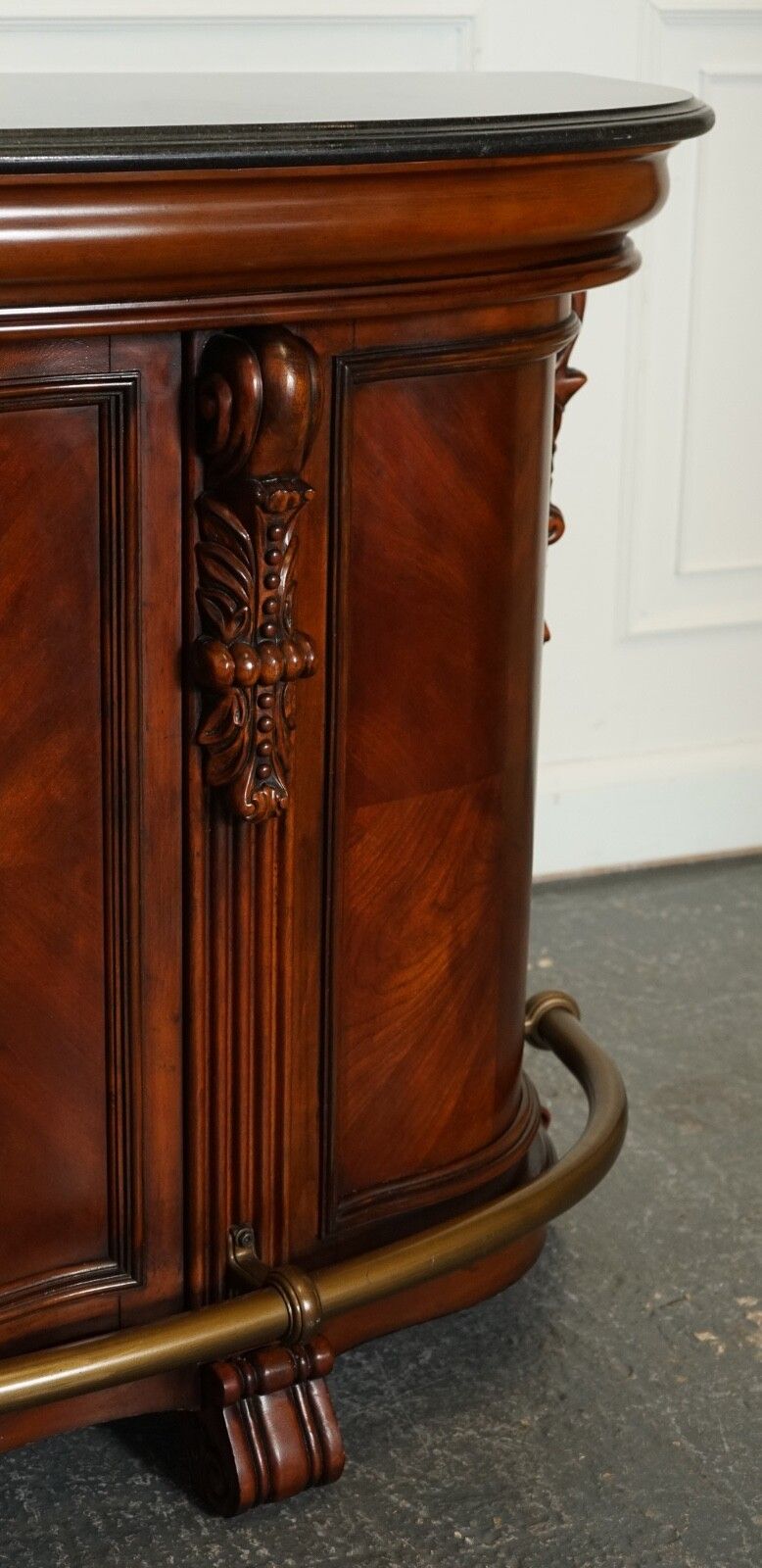 photo furniture Stunning Howard & Miller Style American Bar With Granite Top & Pair Of Barstools