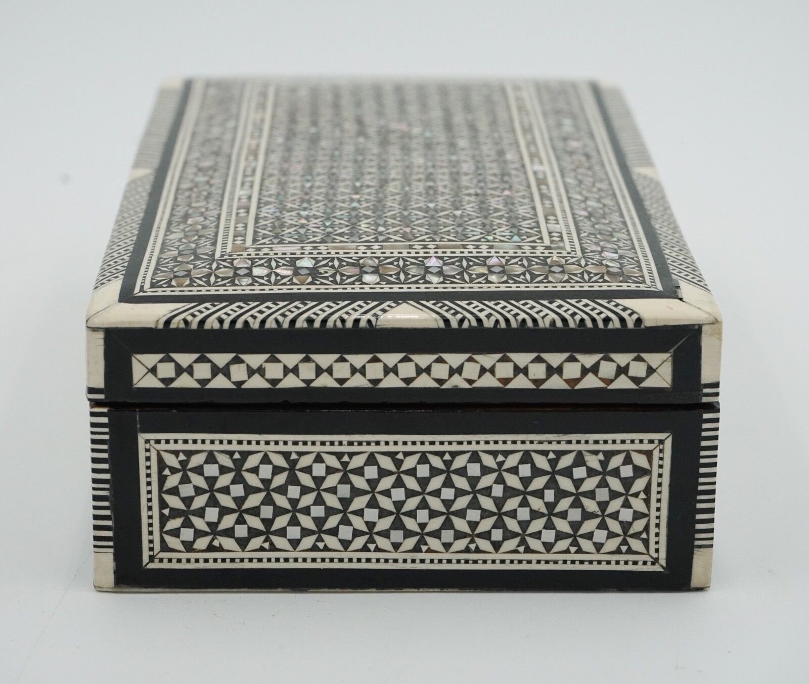 Moorish Micro Mosaic Inlaid Mother Of Pearl Trinket Jewellery Storage Box photo 350.0