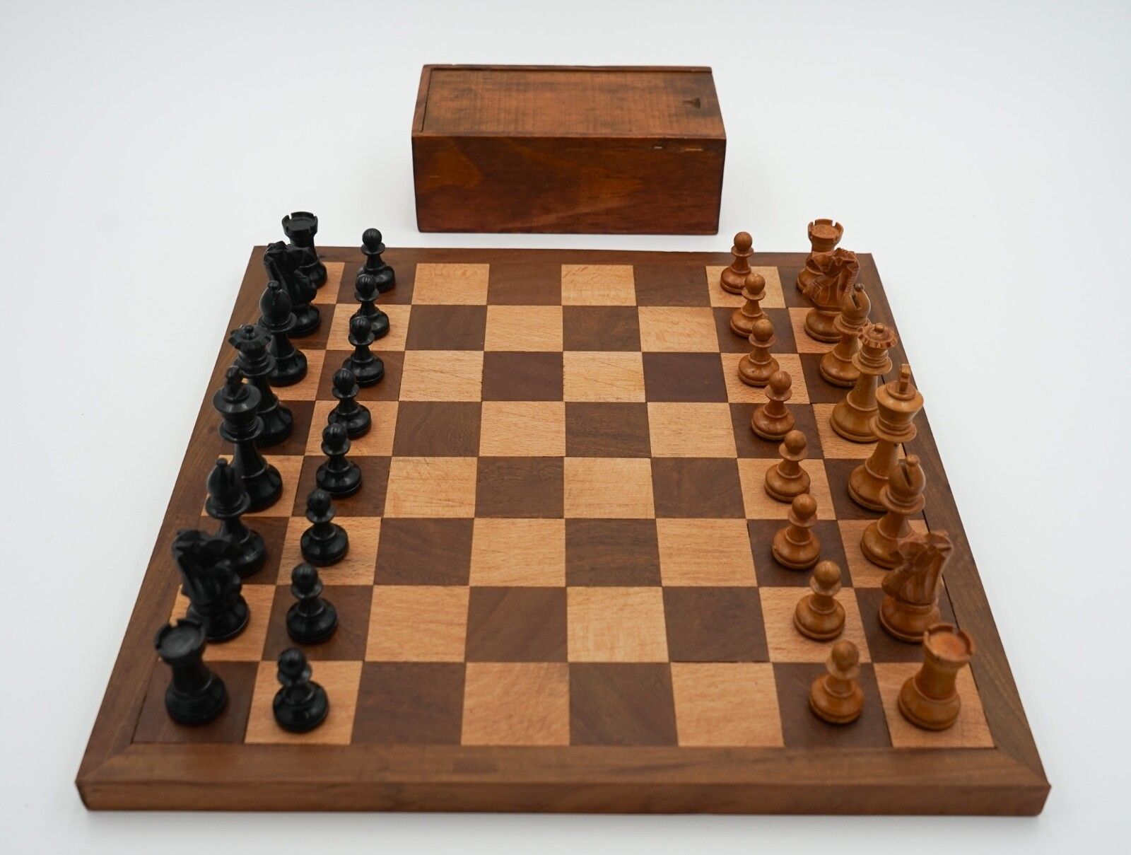 Antique English Quality Staunton Weighted Chess Set With Box And Board photo furniture