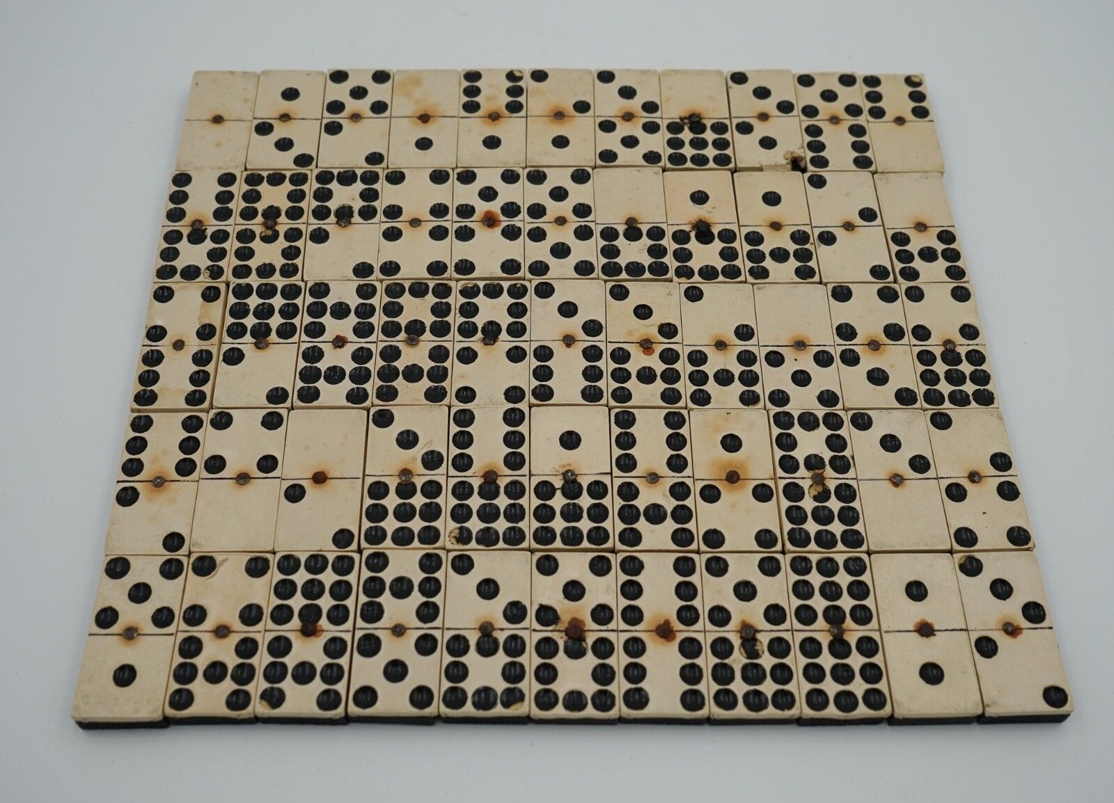 photo buy Late 19th Century Box Of Traditional Game Niner Dominos With Stunning Patina