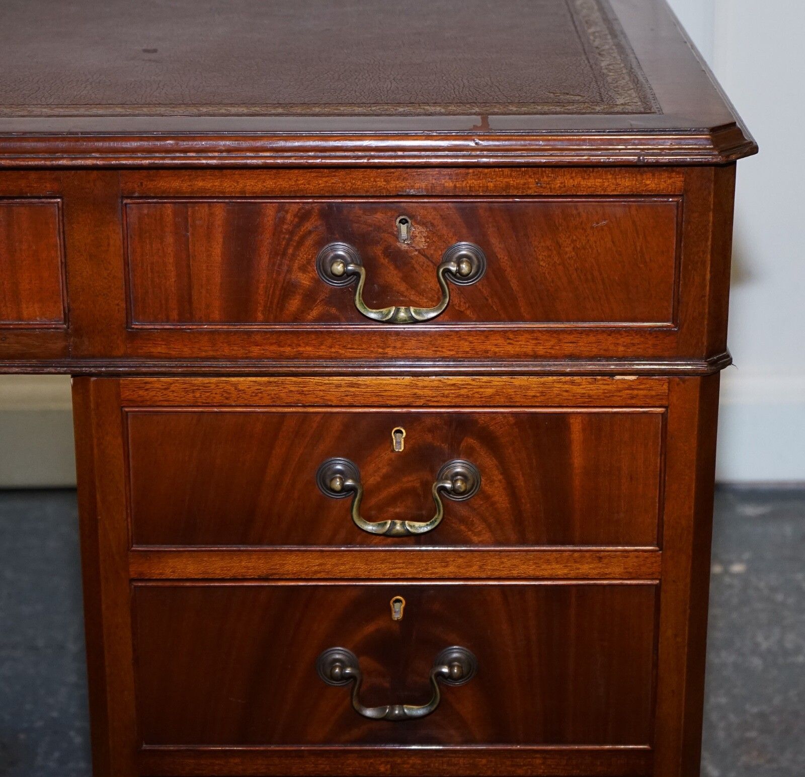 photo furniture Rare Globe Wernicke Burgundy Embossed Leather Top Twin Pedestal Desk