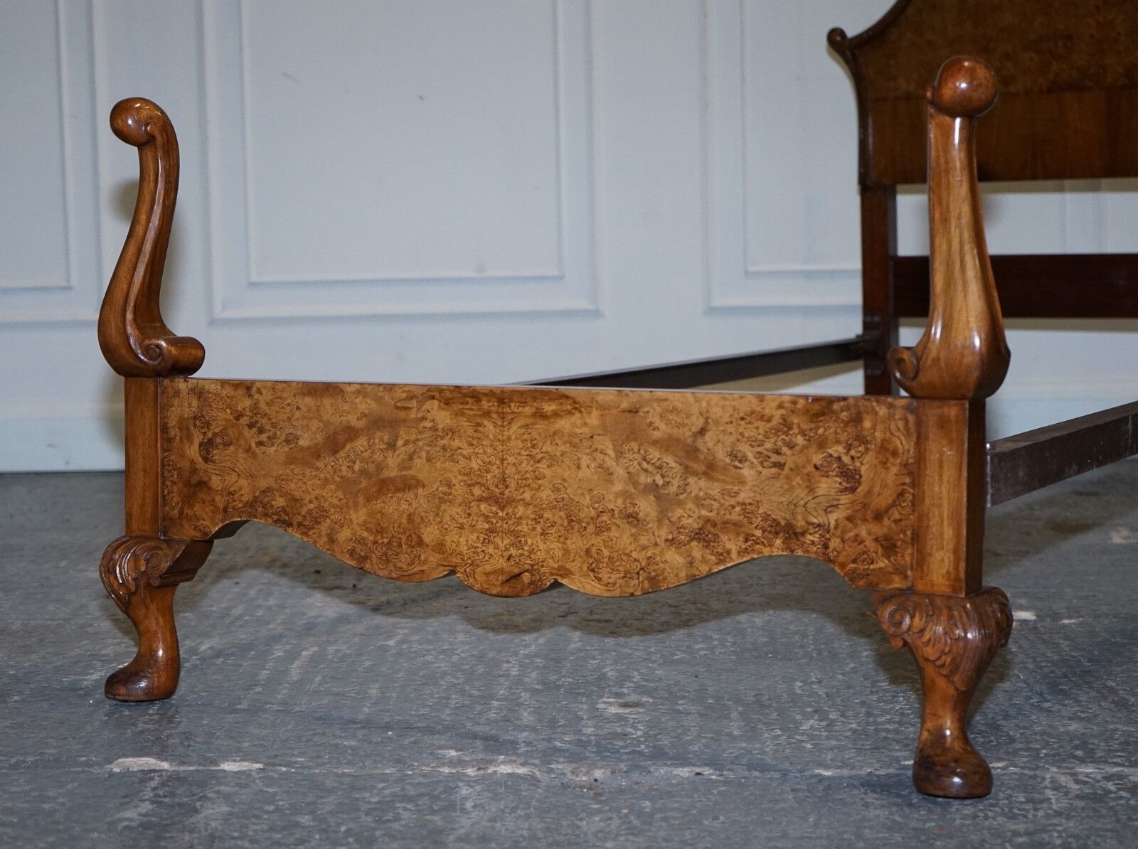 1930 Art Deco Burr Walnut English Made Vono Bedstead Frame Queen Anne Legs 2/2 photo vintage