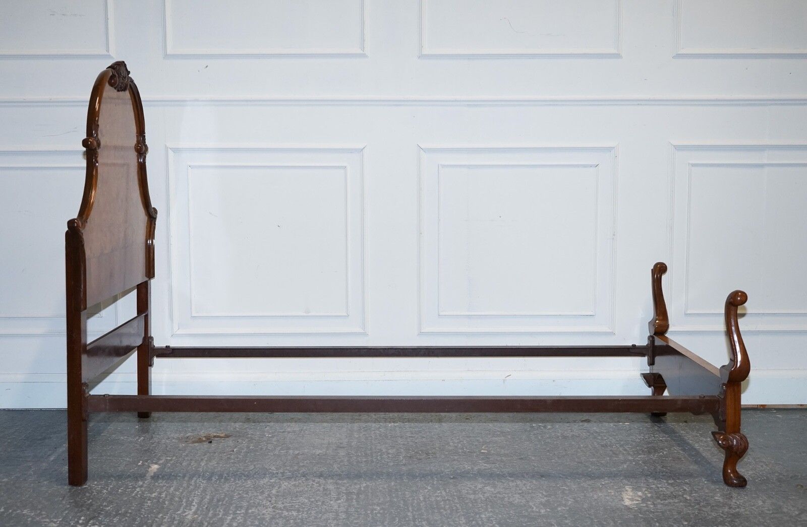 photo vinterior 1930 Art Deco Burr Walnut English Made Vono Bedstead Frame Queen Anne Legs 2/2