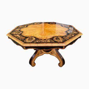 Victorian Octagonal Table With Ebony Inlays On Fine And Satinwood – 19th Century