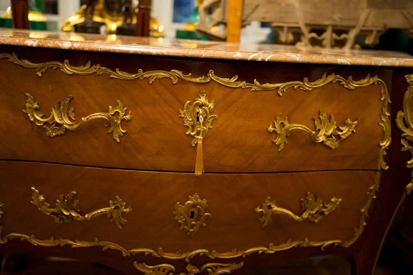 18th Century Marble Top Bronze Mounted Kingwood Louis XV Commode photo Furniture