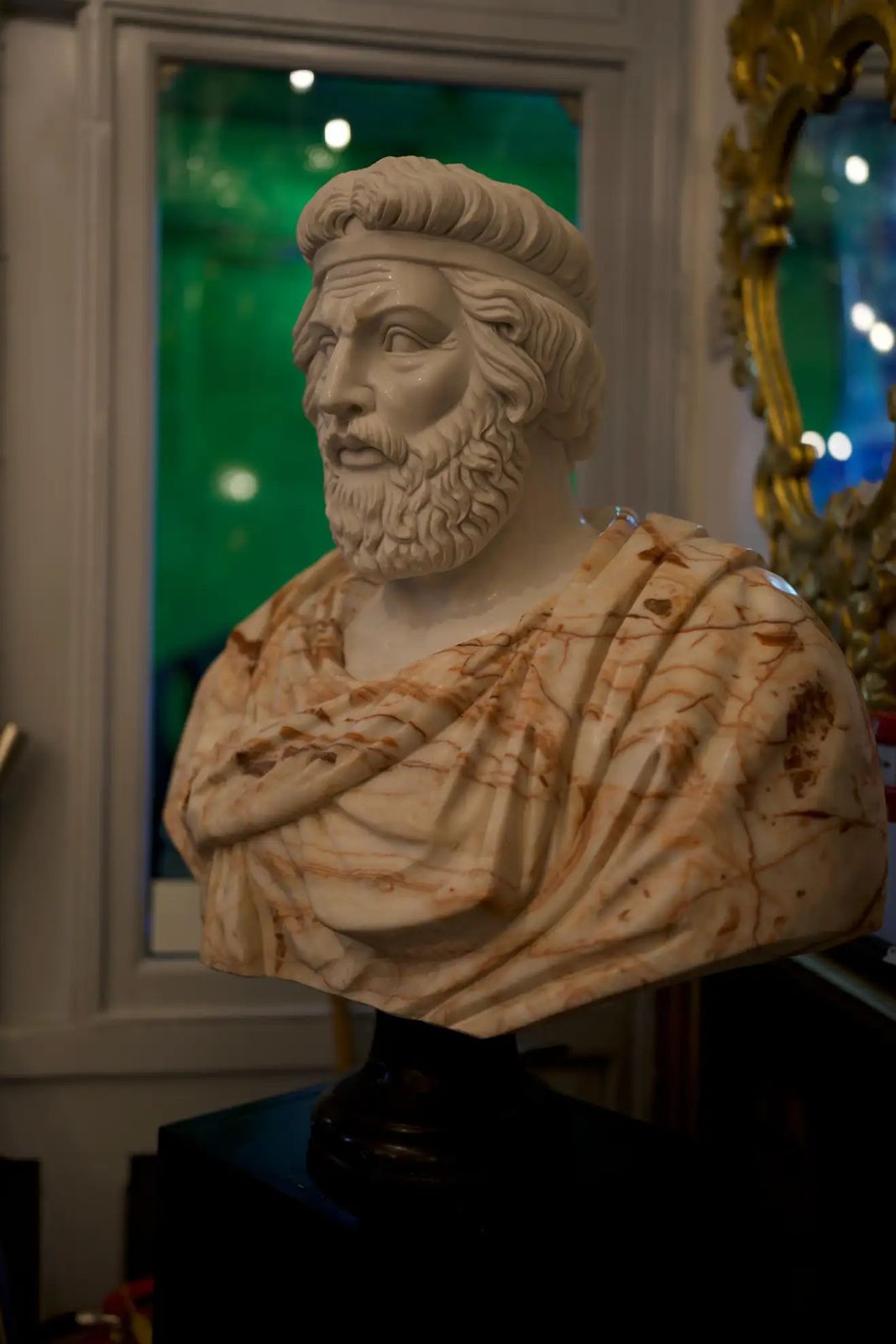 photo furniture 20th Century Bust Of Roman Hand Carved In Carrara White And Alicante Red Marble
