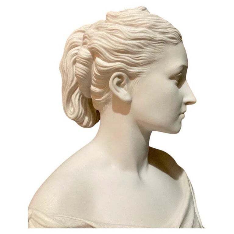 Peeress Bust Sculpture, 20th Century photo Art