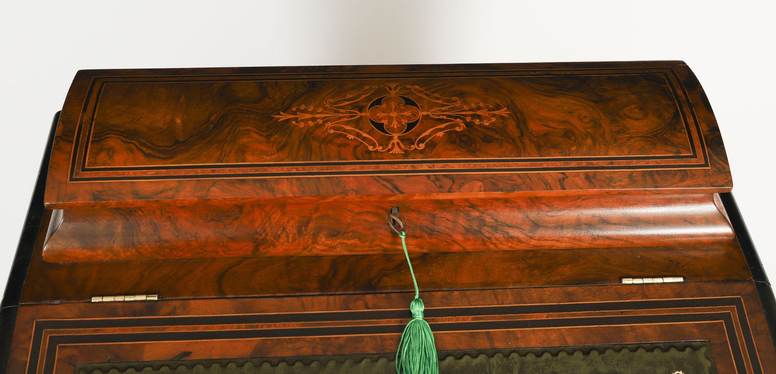 Victorian Burr Walnut & Inlaid Davenport Desk 19th C photo vinterior
